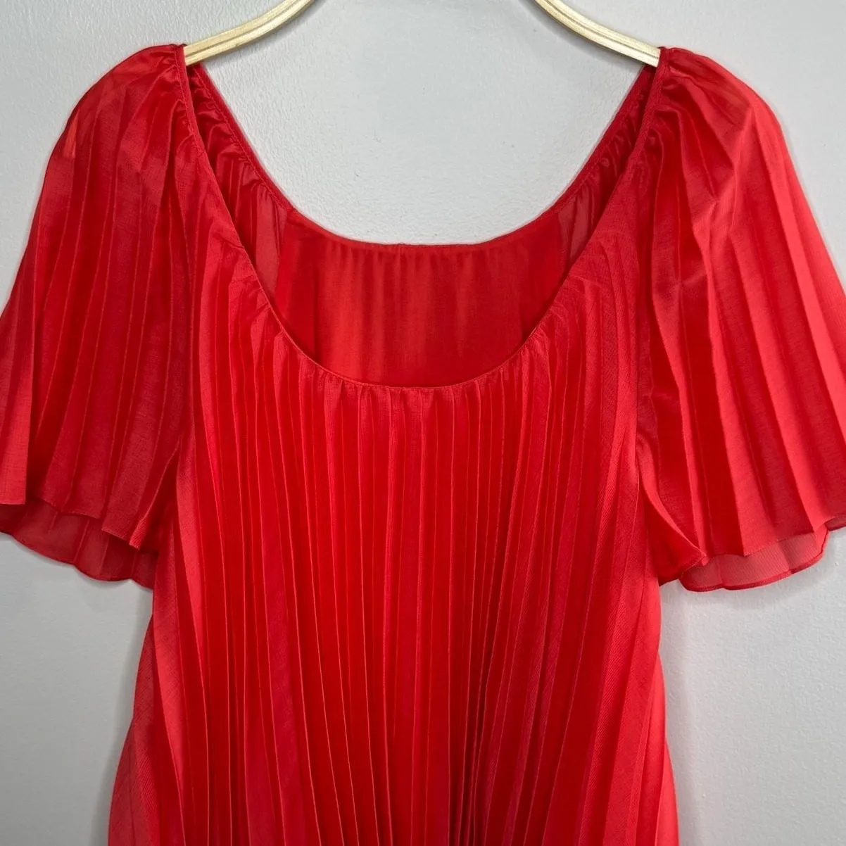 Sezane Romy Pleated Blouse Size 2 Red Flutter Sleeve Scoop Neck Feminine Elegant - Image 7