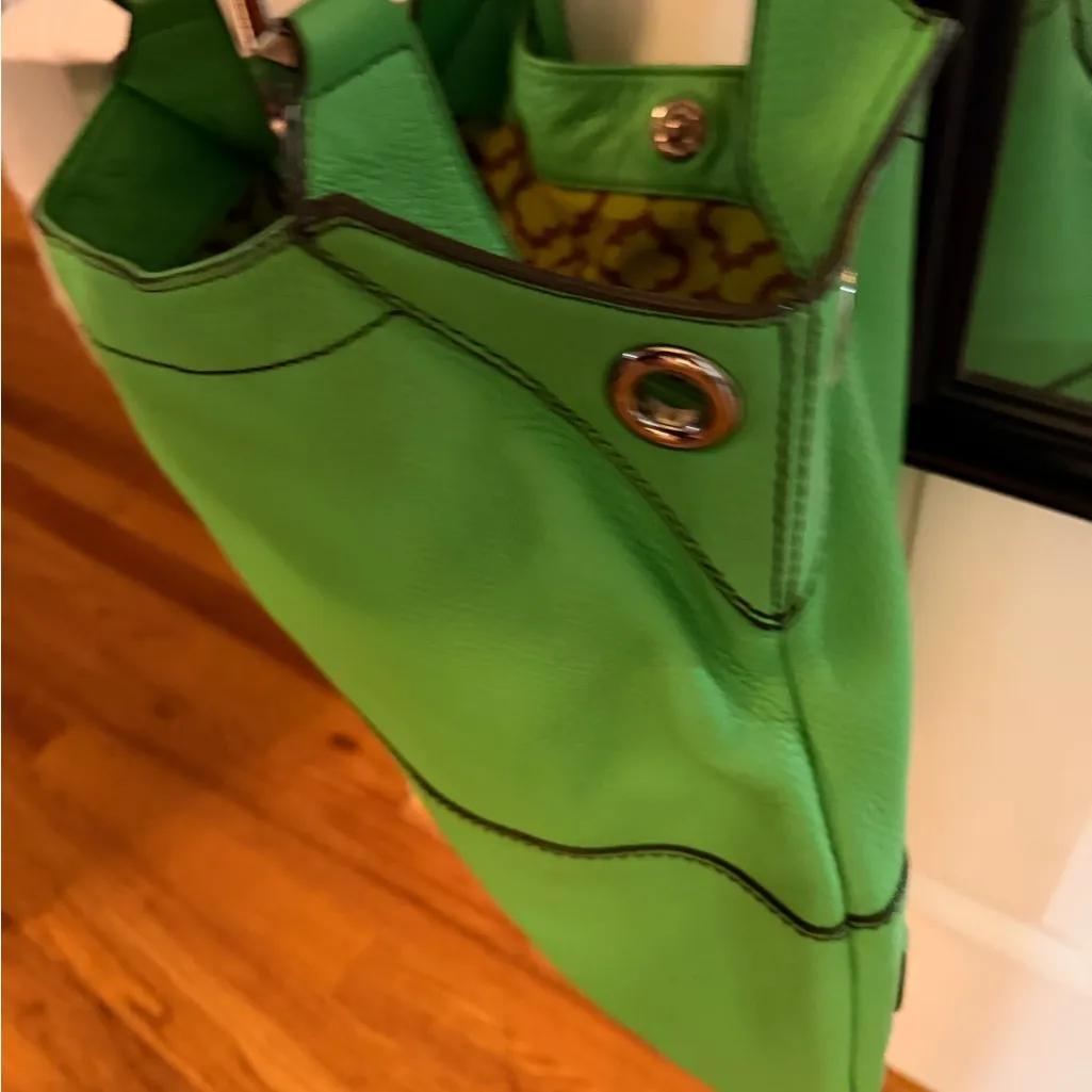 OrYANY Green Leather Tote Bag - Image 9