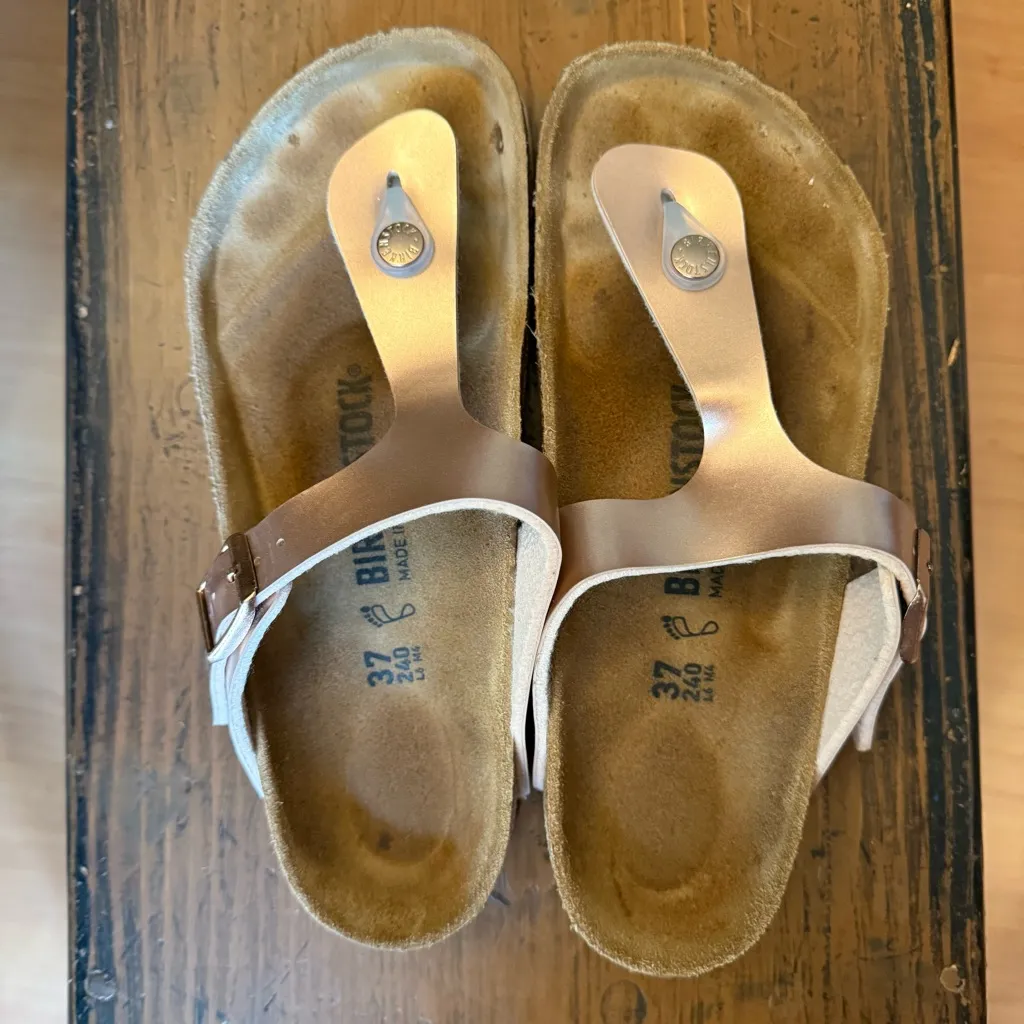 VGUC Rose Gold Gizeh Birkenstock Sandals - Image 2
