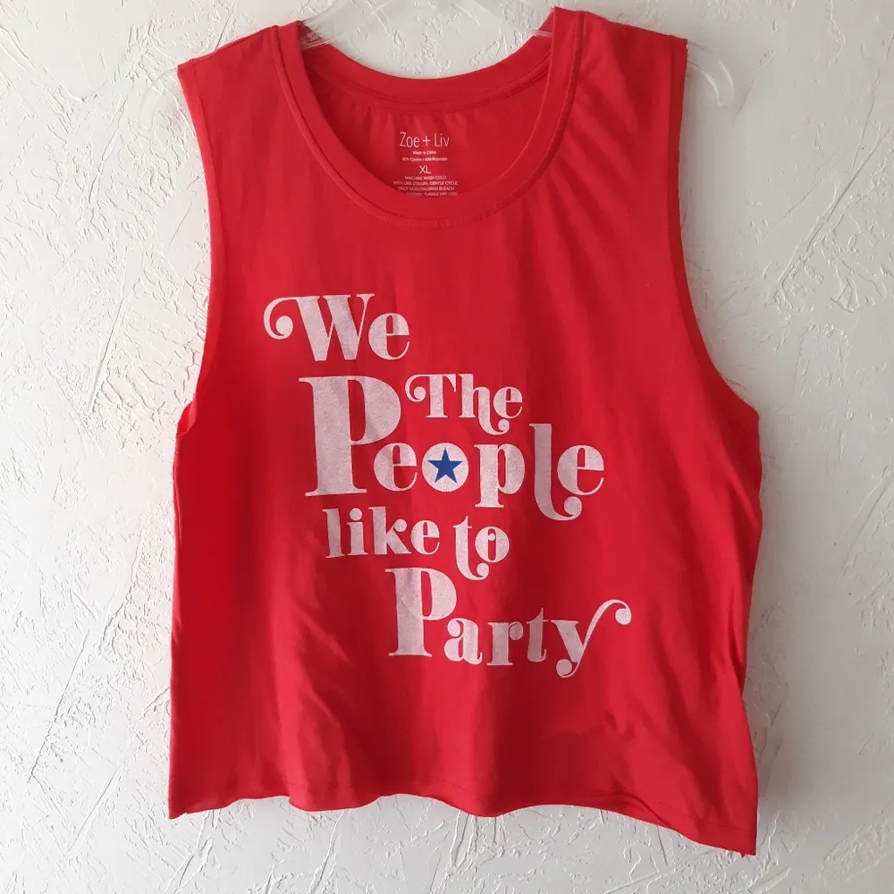 NWOT Zoe + Liv Juniors Graphic Tank Top - Image 2