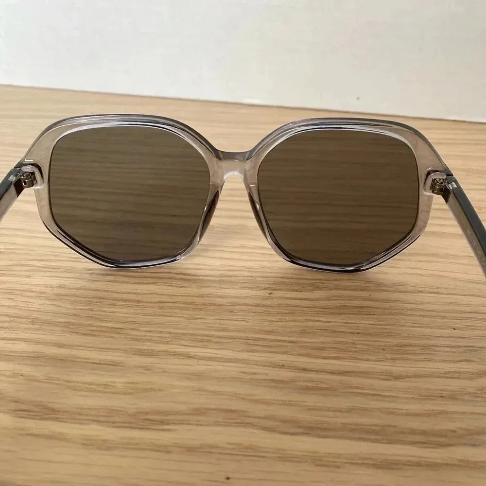 🆕Fashion Plastic Grey Sunglasses🆕 Gray - Image 5