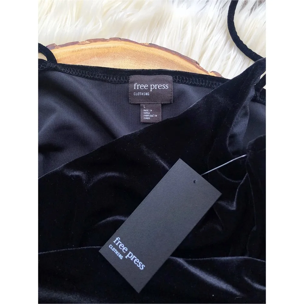 NWT Free Press Black Velour Wrap Dress - Image 4