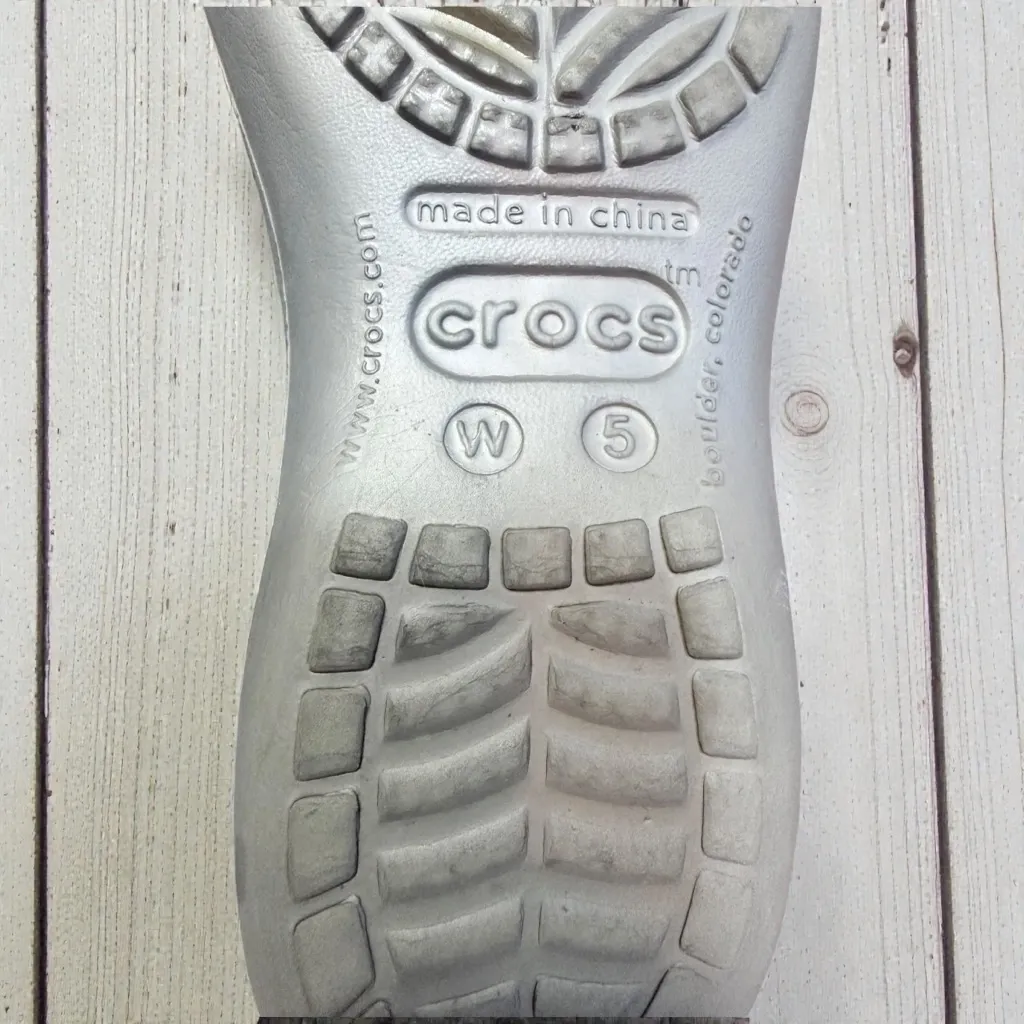 Crocs  Women’s Malindi Slingback Silver Size 5 EUC - Image 6