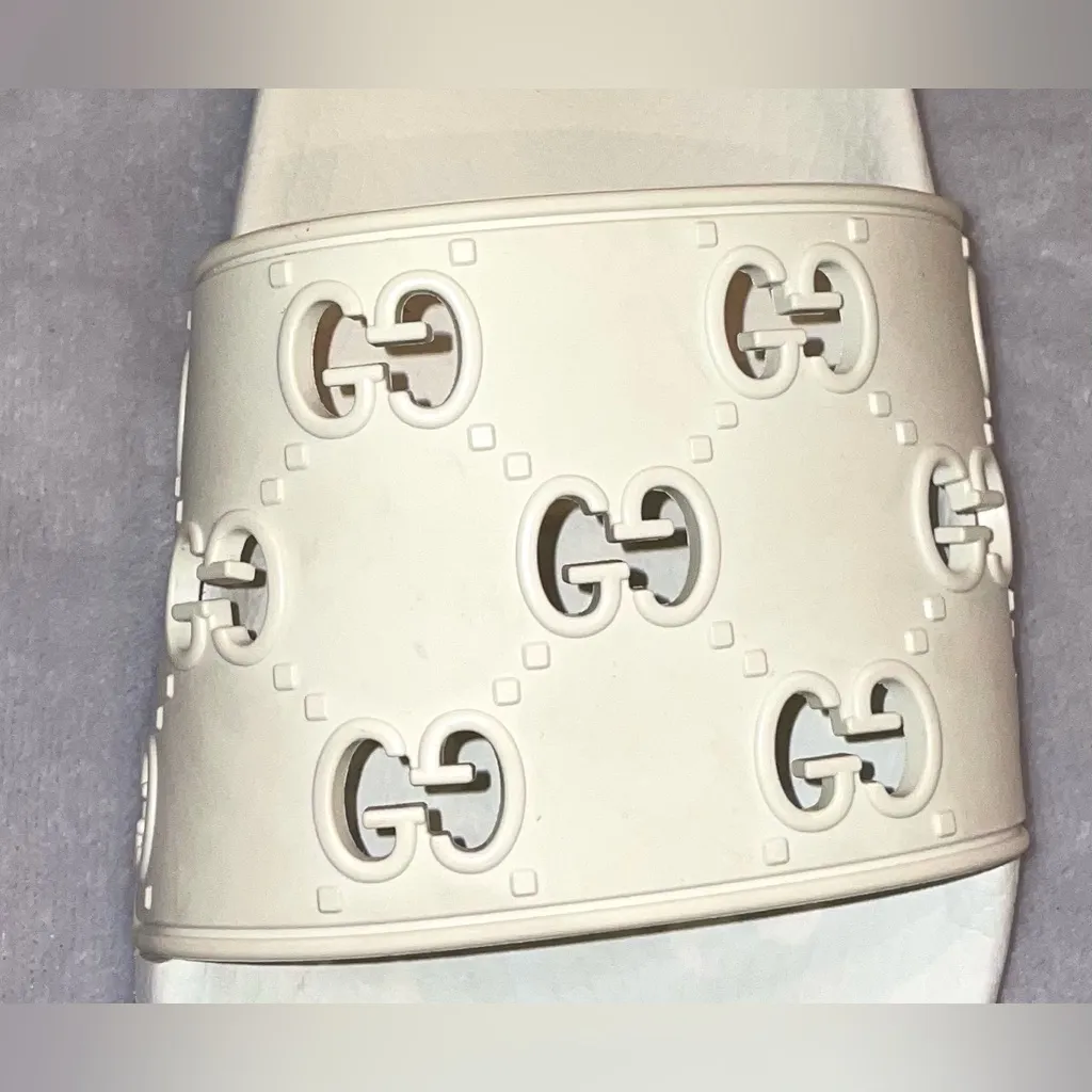 Gucci Women Size 38 US 7.5-8 Authentic Pursuit GG Perforated White Rubber Slides - Image 10