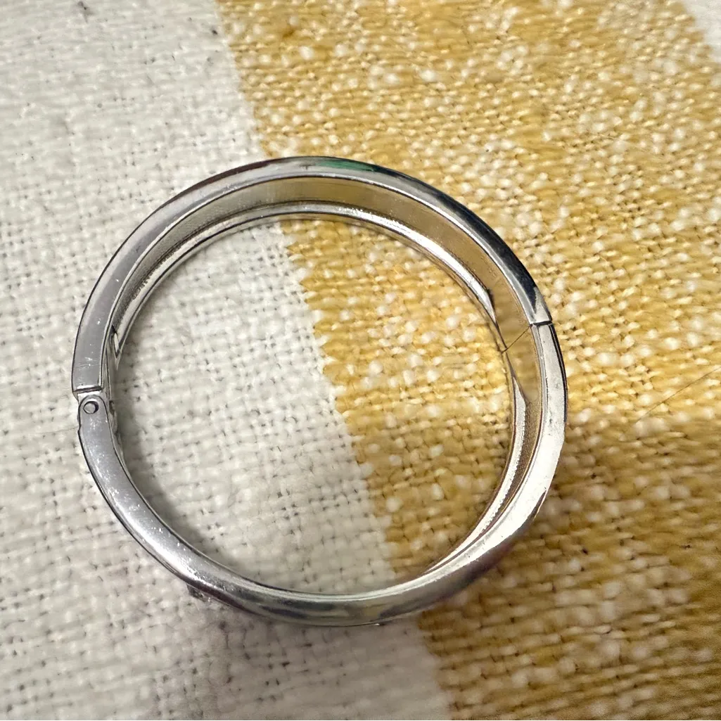 Source Unknown Pink and Silver Bracelet - Image 3