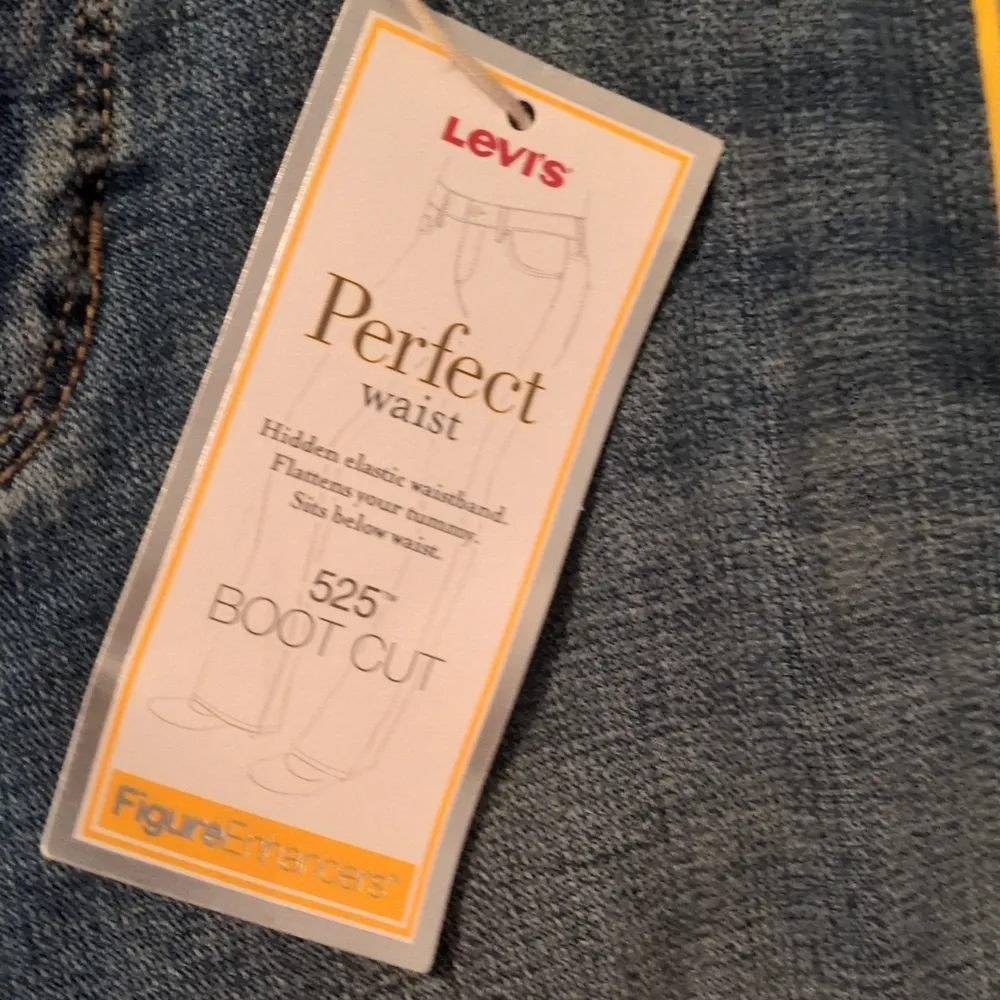 Levi's 525 Bootcut The Perfect Waist Jeans Size 12M Misses - Image 4