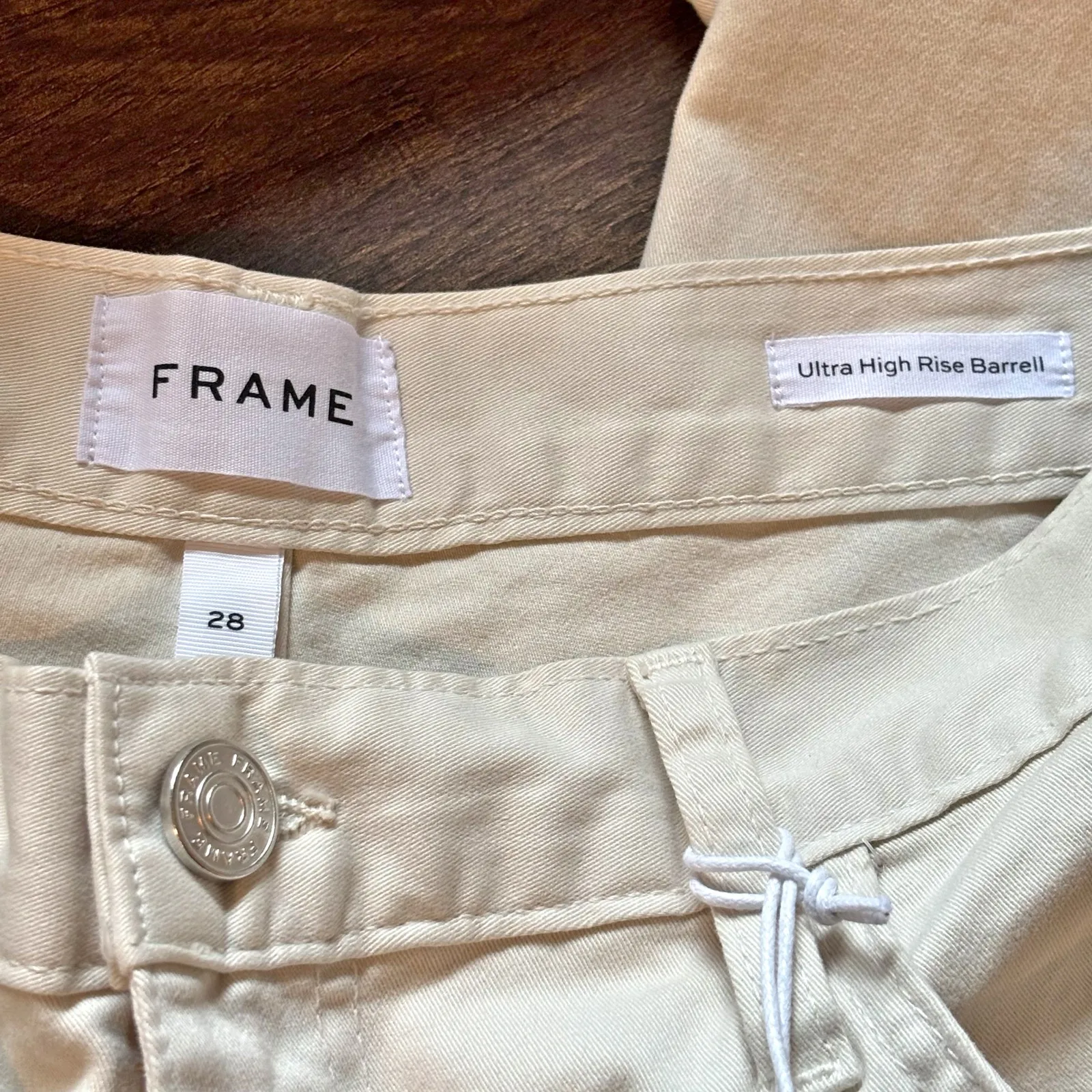 Frame NWT Ultra High Rise Barrel Pants in Bone - size 28 - Image 3