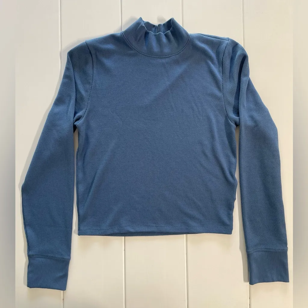 American Eagle Blue Cropped Turtle Neck, Size XL, EUC - Image 2