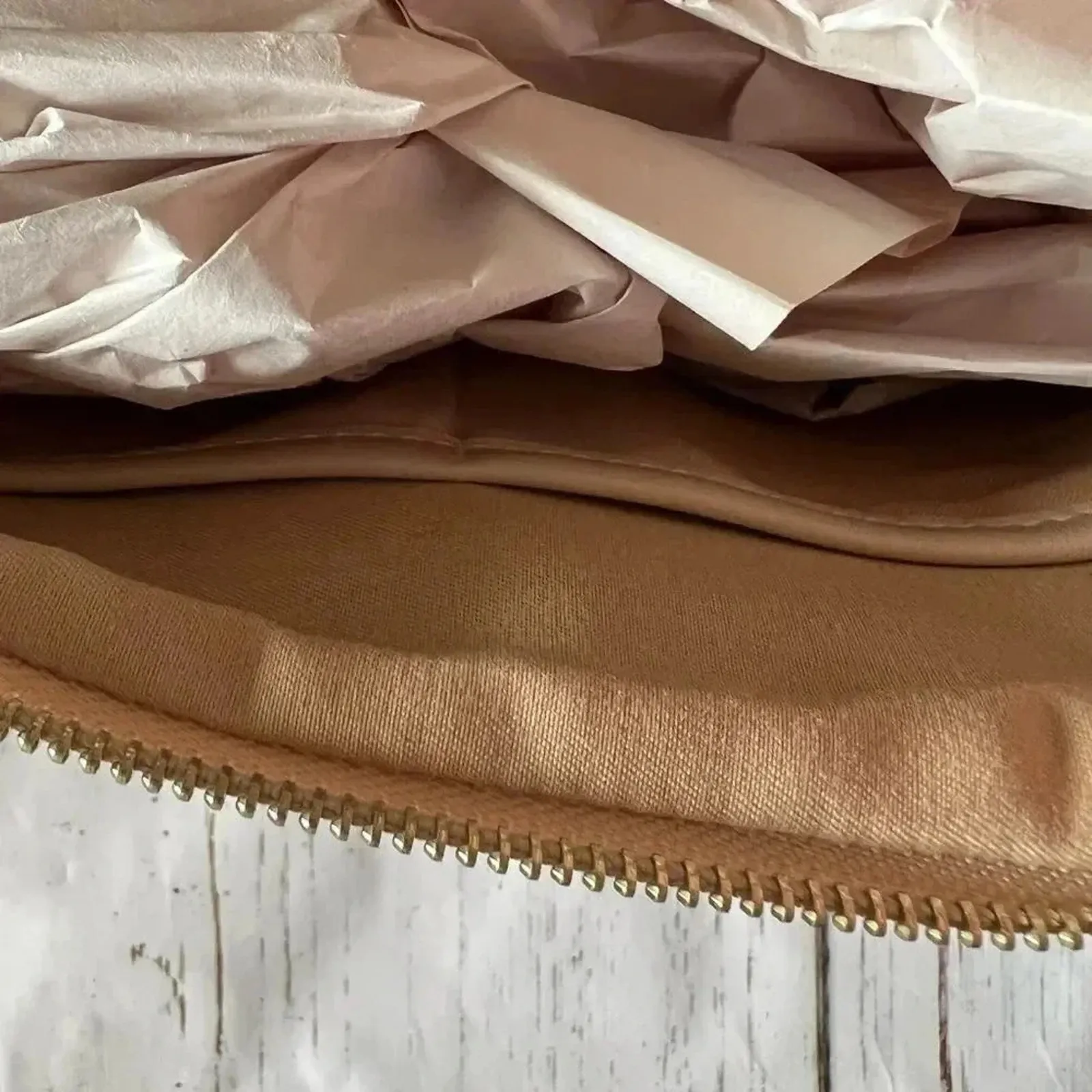 Adrienne Vittadini Moc Croc Taupe Crossbody bag NWT - Image 6