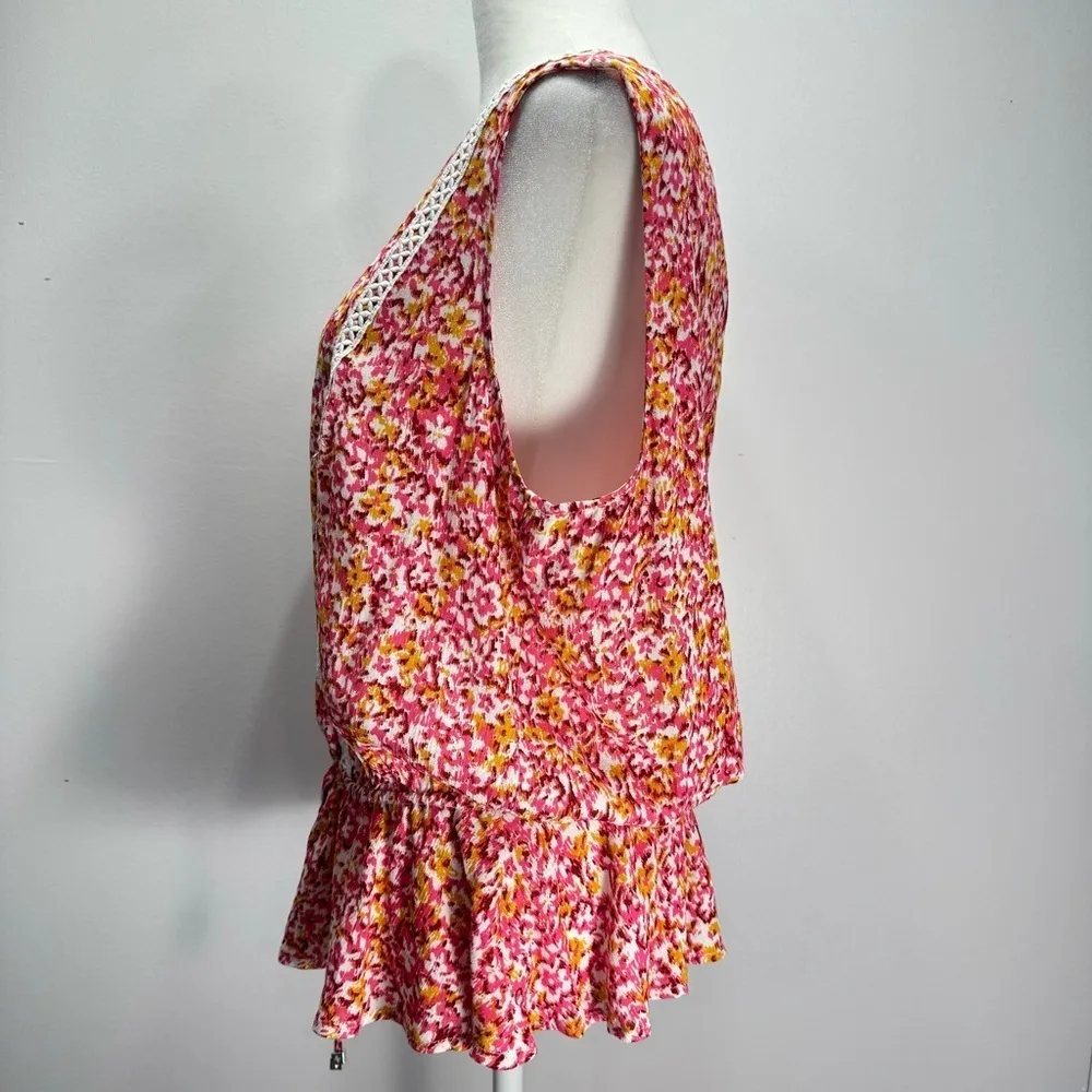 Adrienne Vittadini Dainty Floral Blousy Sleeveless Peplum Top with Lace Boho - Image 4