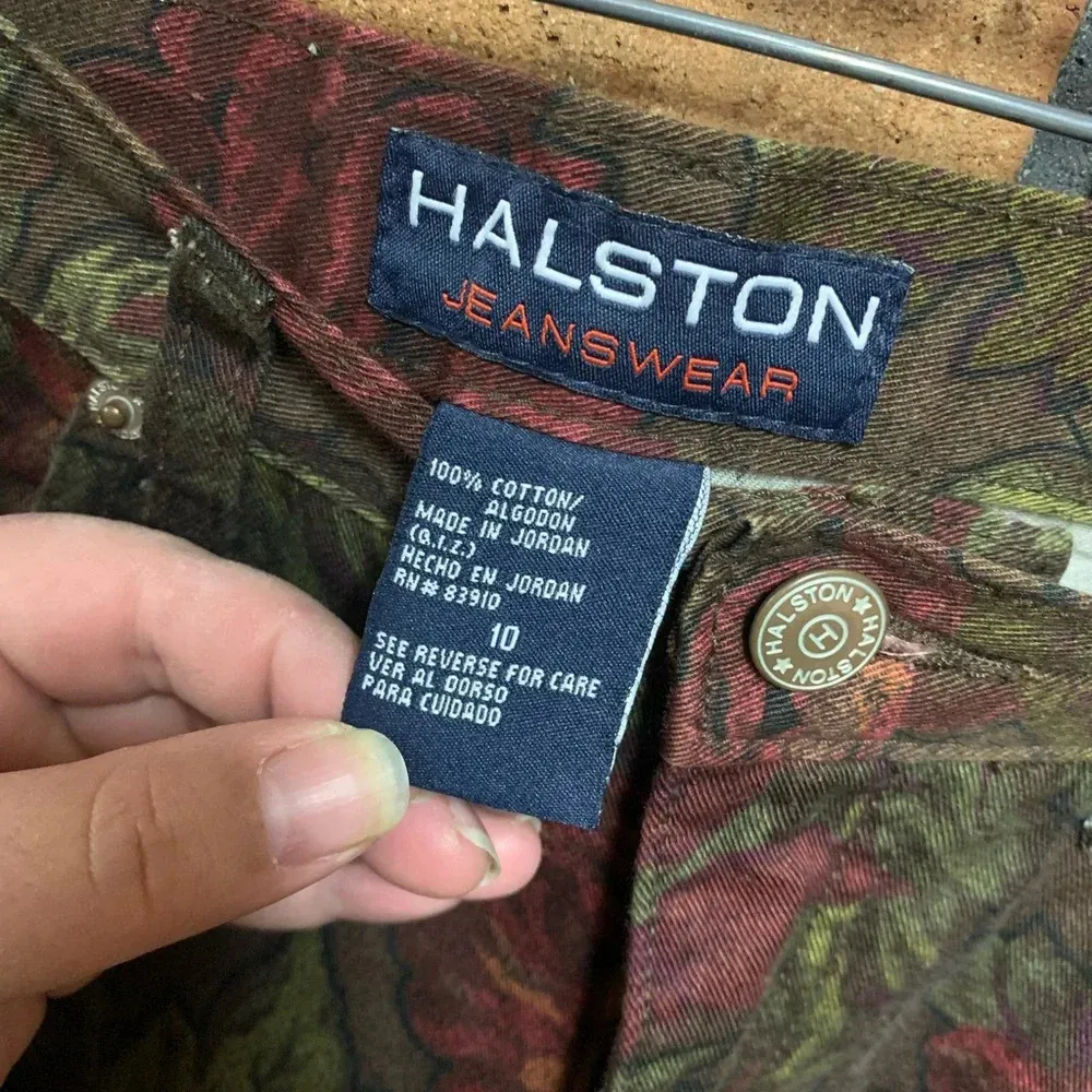 Halston Jeanswear Rose Floral Denim Capri Jeans Womens Size 10 Red - Image 3