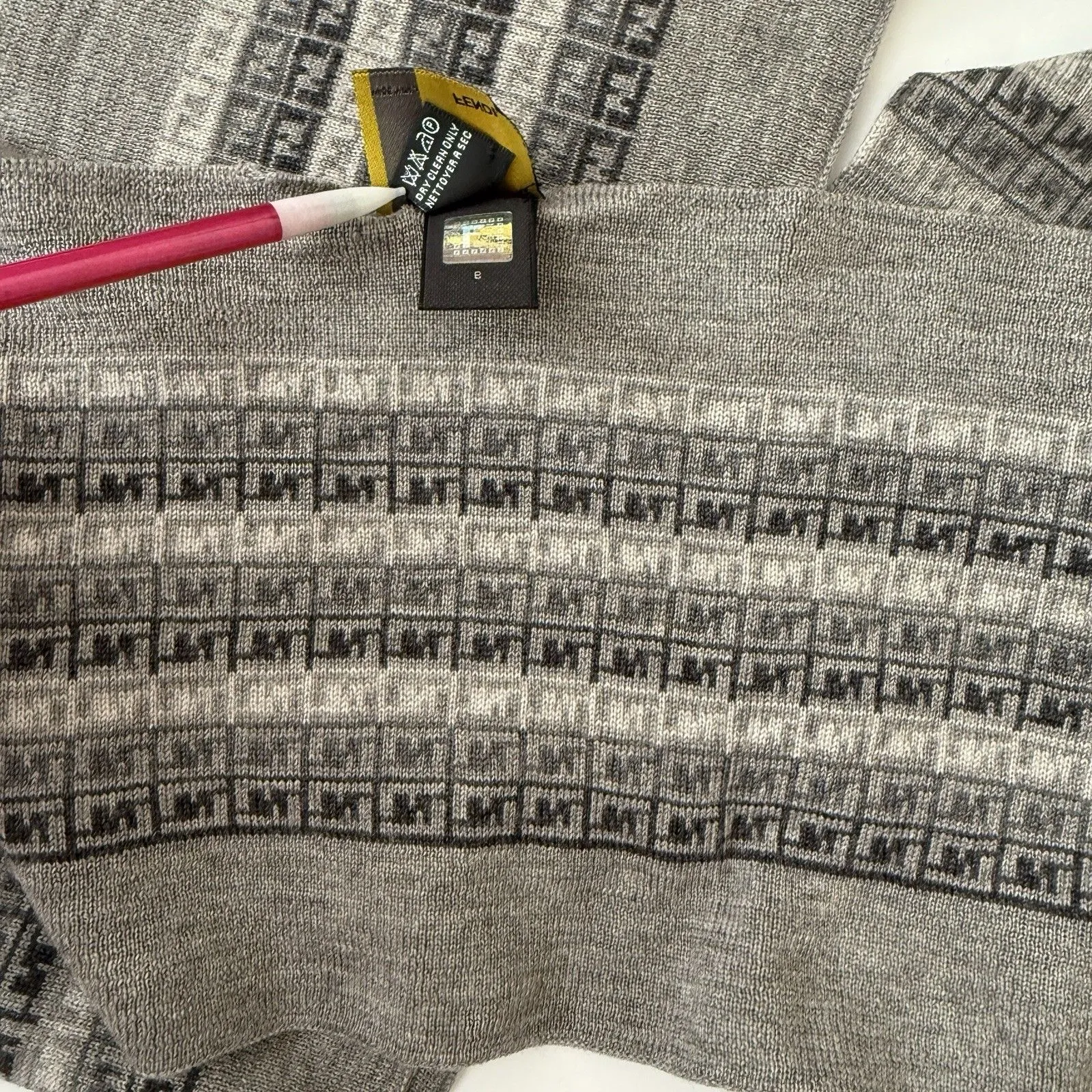 Authentic Fendi Unisex FF Zucca Pure wool Long scarf Muffler in black grey White - Image 4