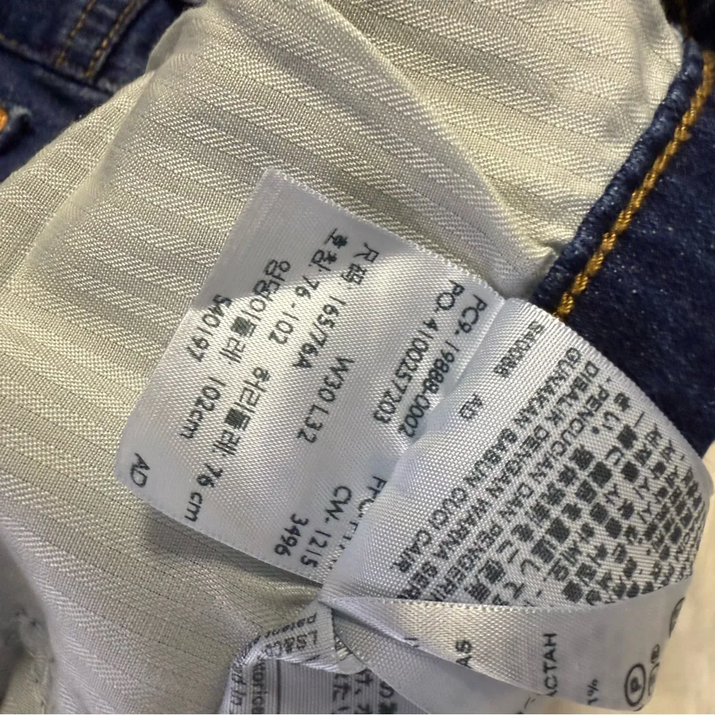 Levi’s 415 Relaxed Bootcut Jeans Womens Size 30 - Image 4