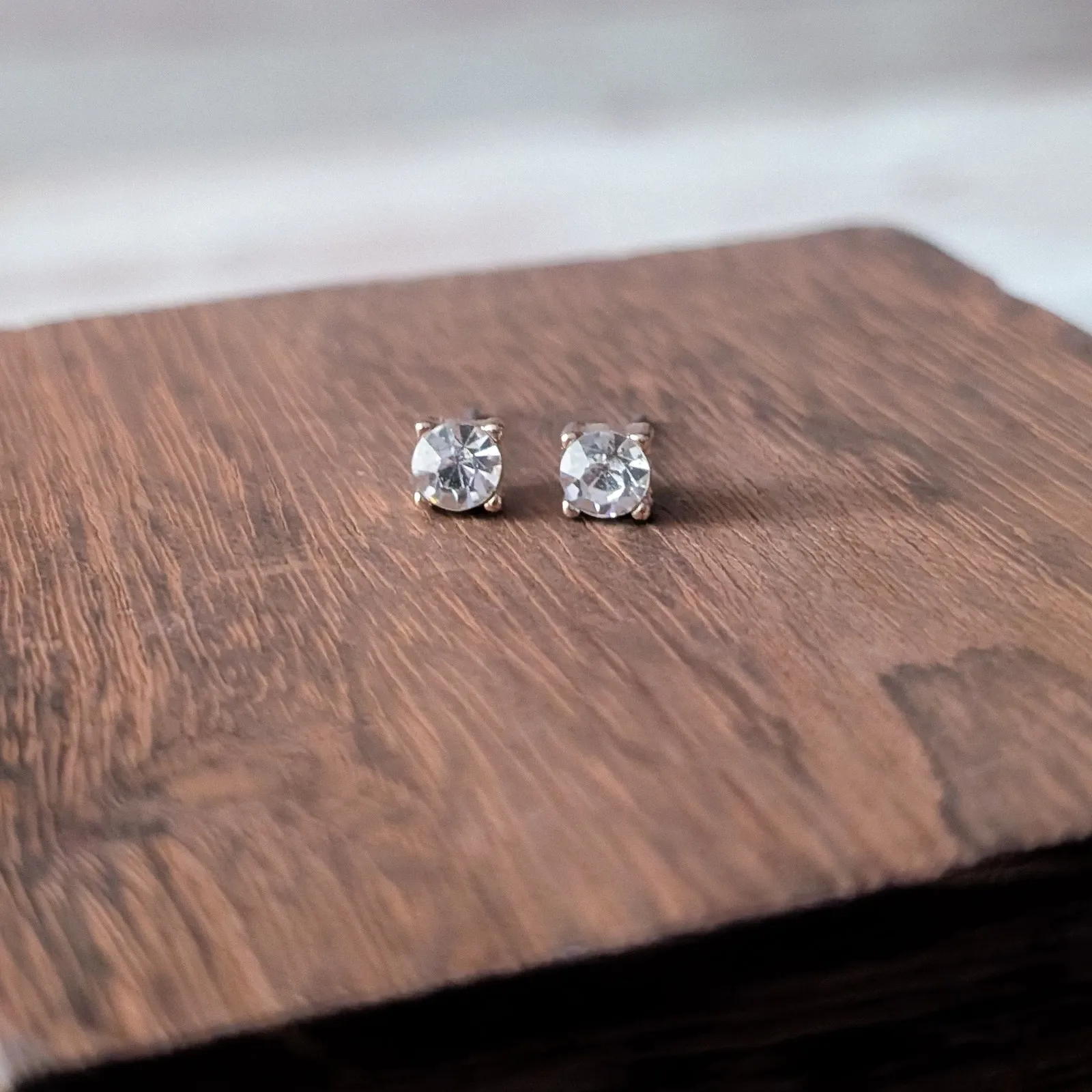 Vintage Stud Earrings 3/16" Classic - Image 2