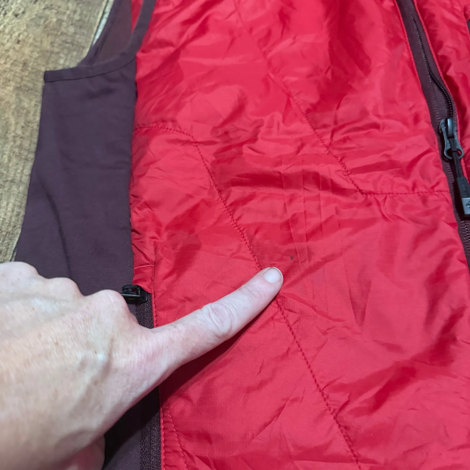 Vaude Womens Red Packable Hybrid Vest Sz L Primaloft Outdoors Hiking Sustainable Size L - Image 6