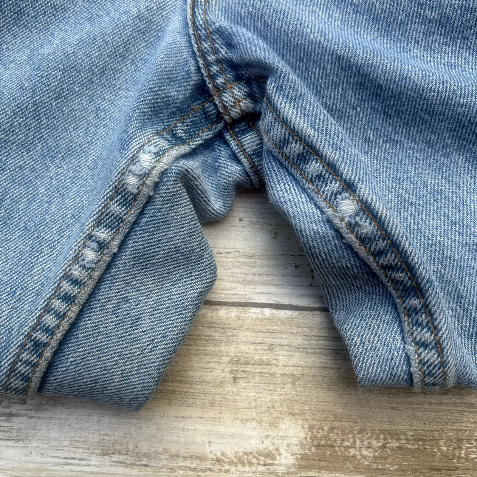 VTG Levi’s 951 Orange Tab 28x27 Relaxed Tapered Light Wash Mom Jean USA Made Blue Size undefined - Image 10