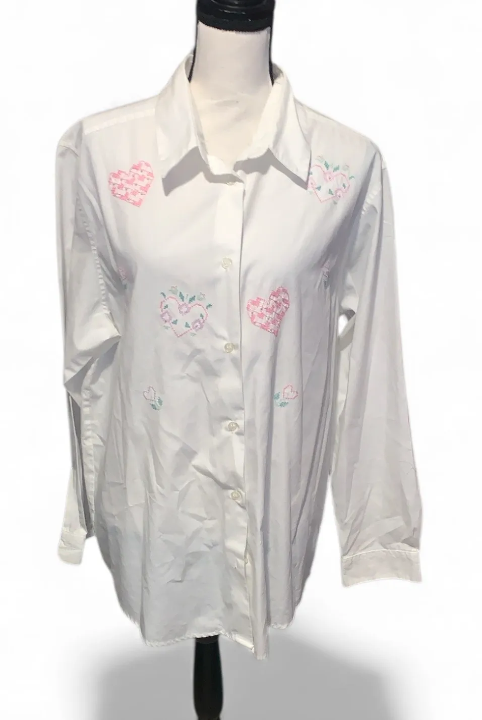 Karen Scott Cotton Rich White Button-Up Shirt Embroidered Heart Patterns Beaded - Image 1