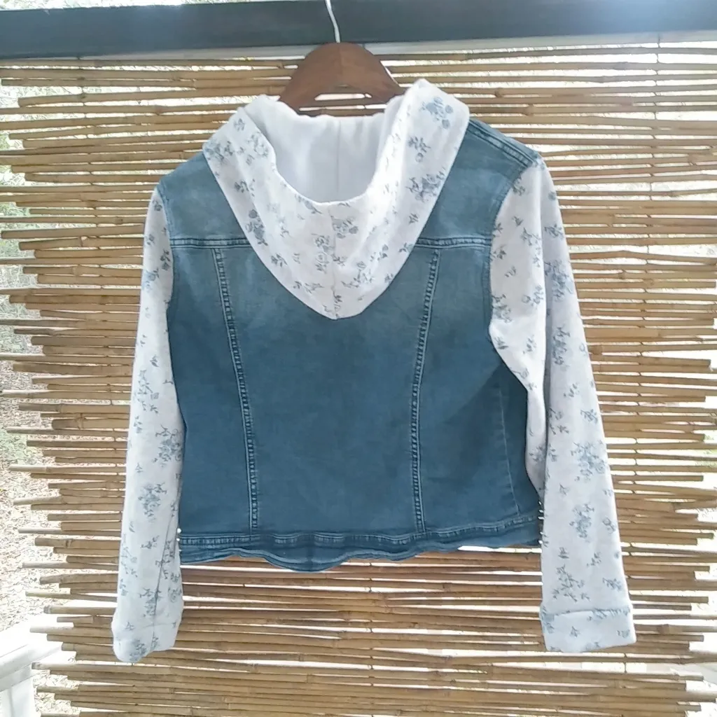Wallflower XLJ Jeans Blue Flowers Jacket Size undefined - Image 3