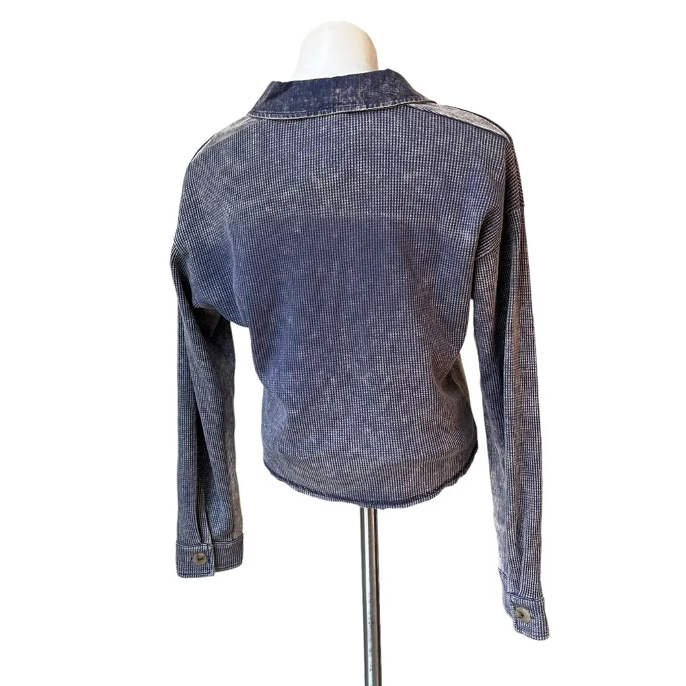 NWT, Mystree Cotton Waffle Knit Cropped Top in Acid Wash Blue, Sz S - Image 6