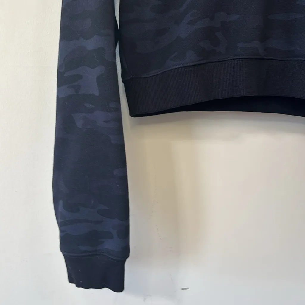Alphalete Black Camo Cropped Hoodie Size Medium - Image 5