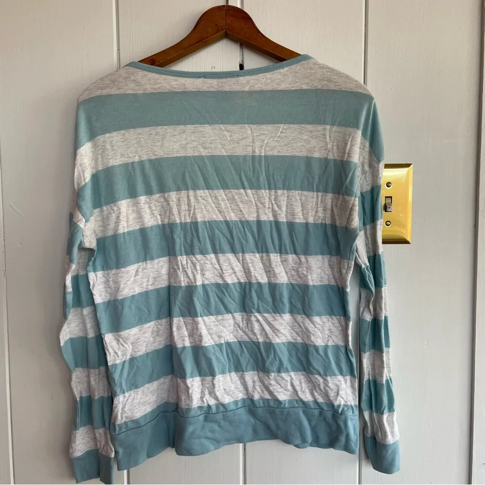 ⭐️ Forever 21 basic striped long Sleeve Shirt Size Small - Image 4