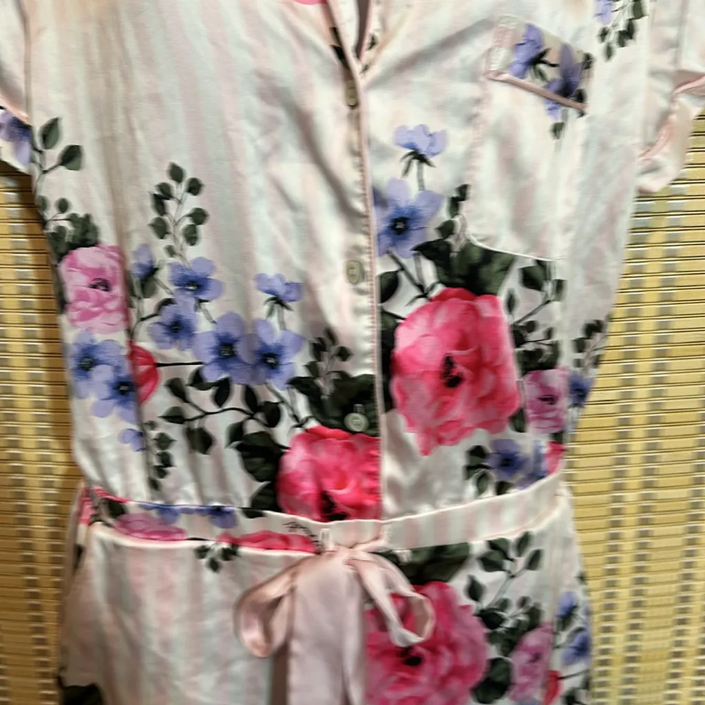Victoria's Secret Pale Pink Striped Floral Silk Feel Romper Pajamas One Piece M - Image 4