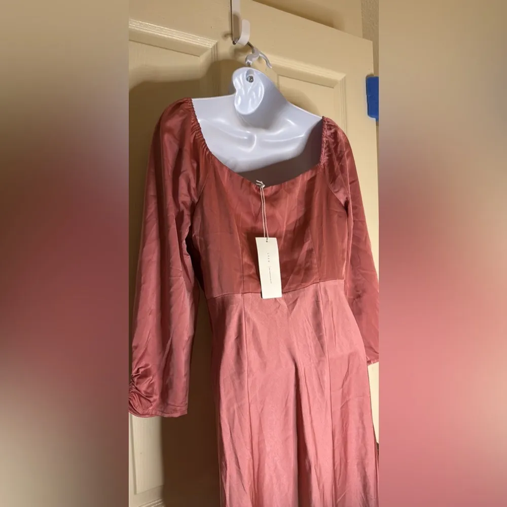 COWL NECK LONG SLEEVE MIDI DRESS IN MAUVE WOODS - Image 3