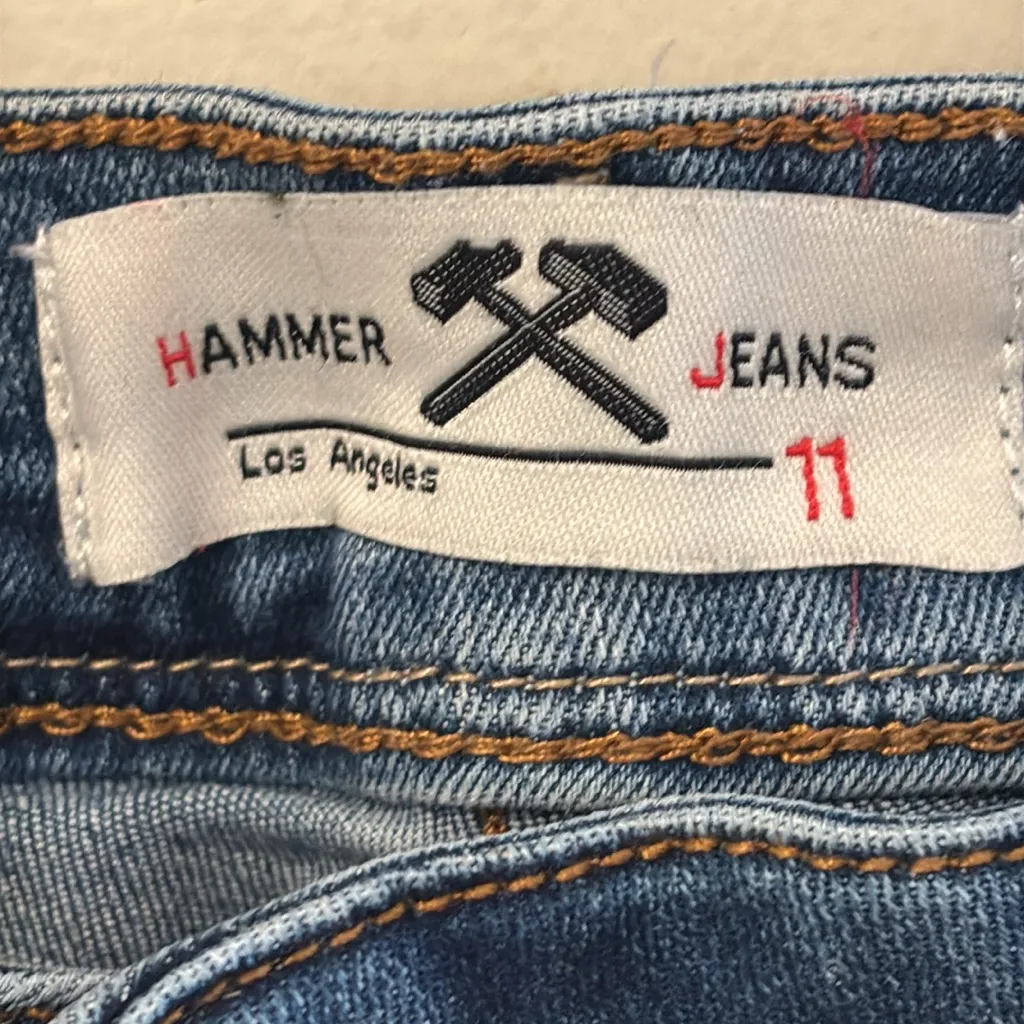 Hammer elegant Blue Skinny Jeans with Red Rose Detail - Image 2