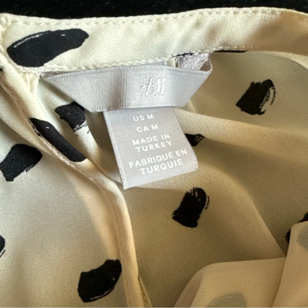 H&M Women's Cream & Black Long Sleeve Blouse Size M - Image 5