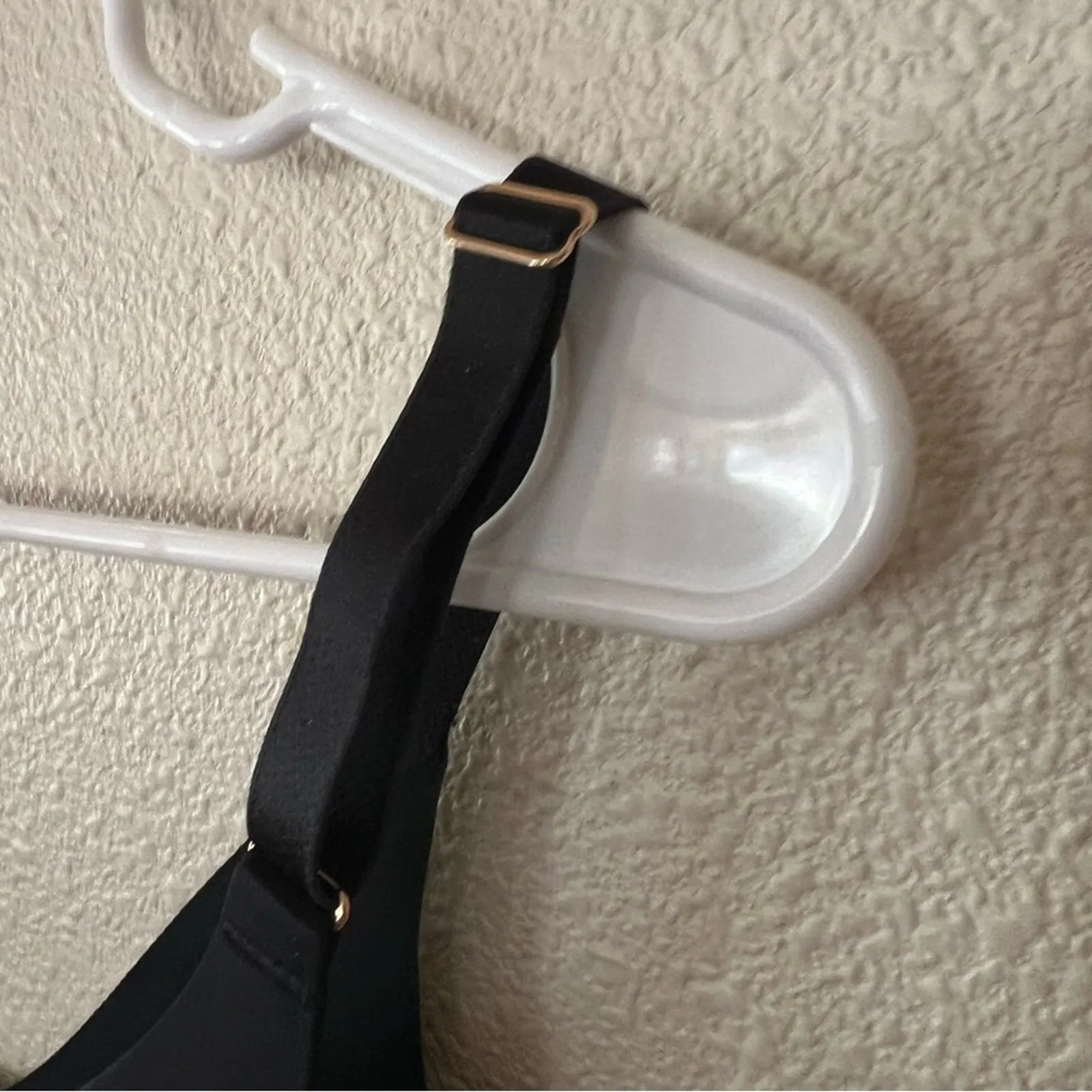 SOMA black vanishing 360 wireless soft bra 40C - Image 6