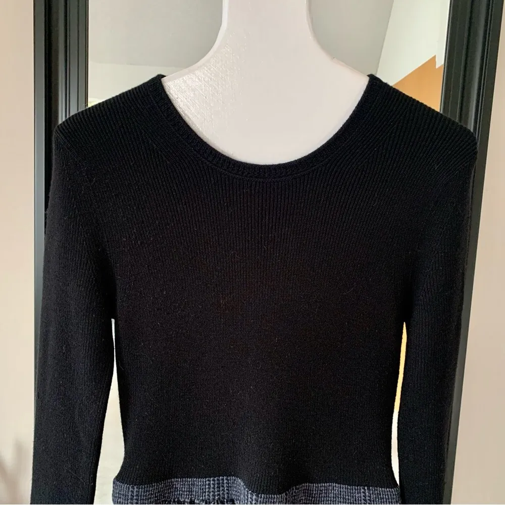 BURBERRY London Navy & Gray Wool Dress - Image 3