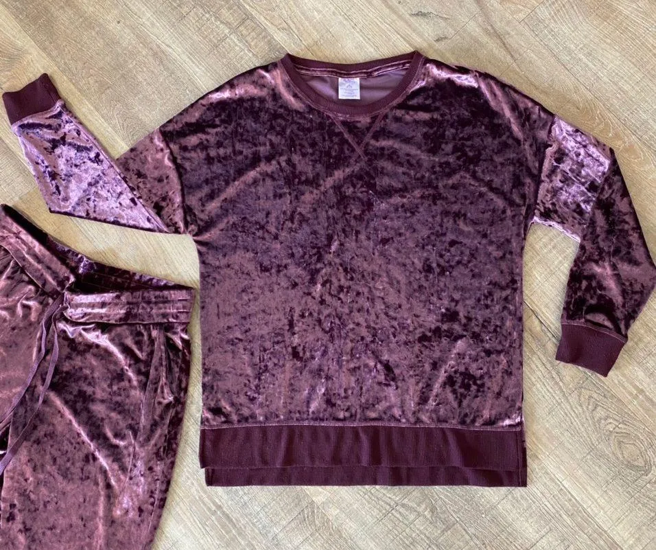 Velvet Joggers And Shirt Set - Image 2