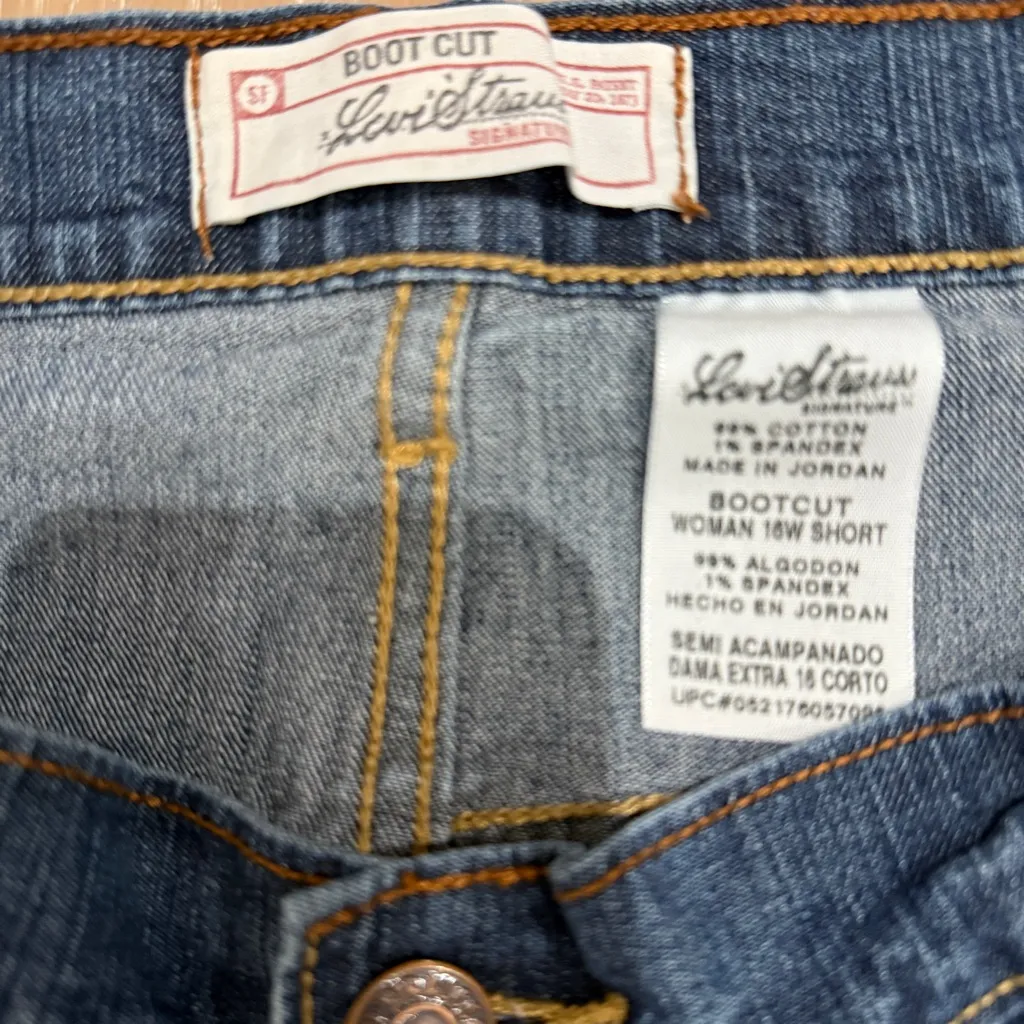 Levi Strauss boot cut jeans denim size 16 short Blue - Image 4