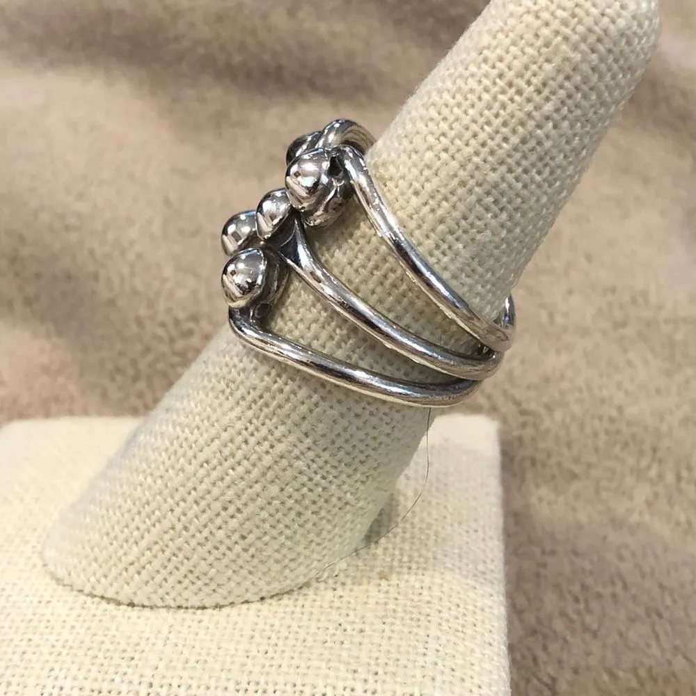 Modern Style Sterling Silver Split Shank Ring Size 7 - Image 3