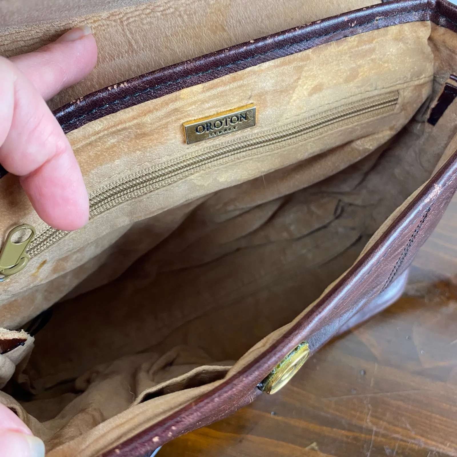 Vintage Oroton Brown Leather Crossbody Bag Sydney Australia - Image 8