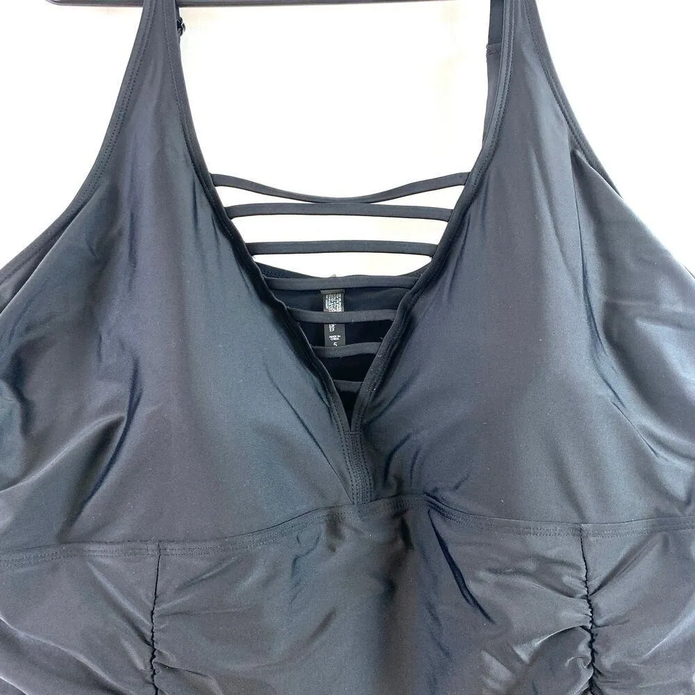 Torrid Wireless Ladder Front Ruched One Piece Swimsuit Black Size 5 - Image 5