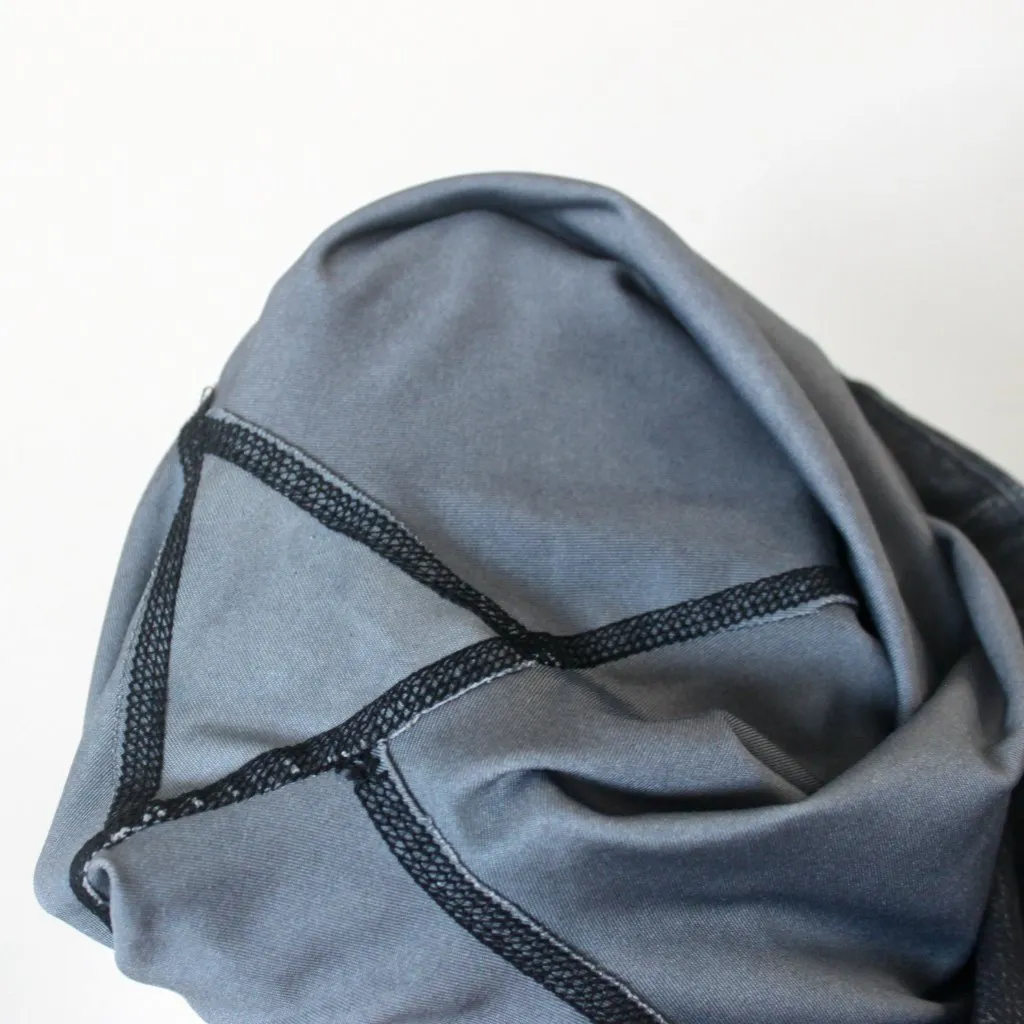 Evolution and creation  Active Distressed Grey Skull Athleisure Leggings Small - Image 4