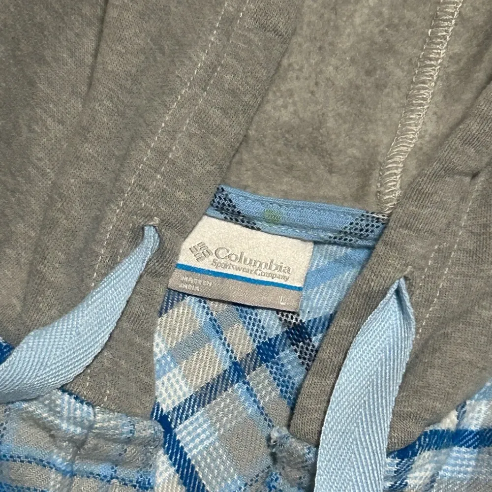 Columbia Women’s Large Blue/Grey Plaid Hooded Flannel‎ Shirt/Shacket Cabincore - Image 4