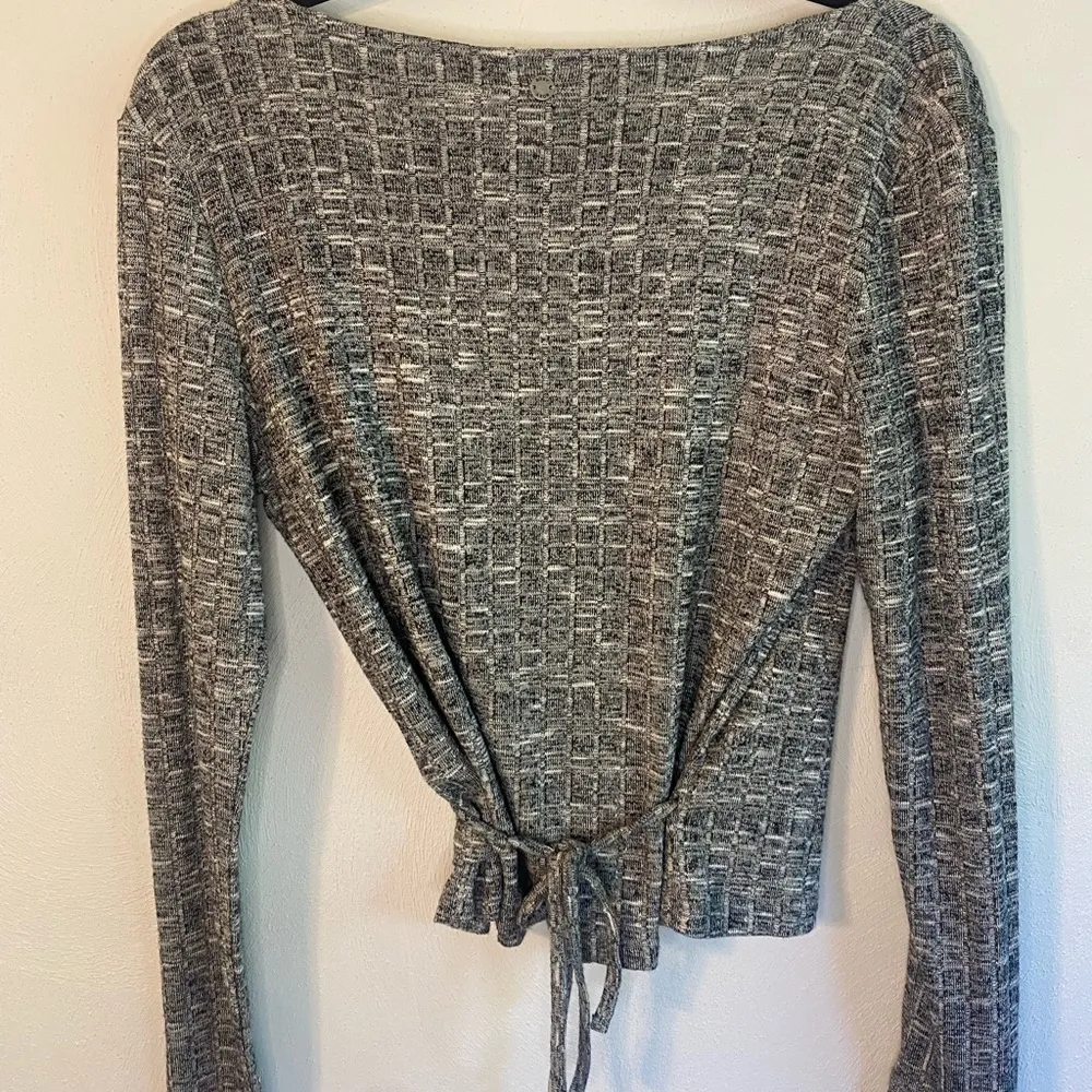 Roxy  wrap around long sleeve top - Image 3