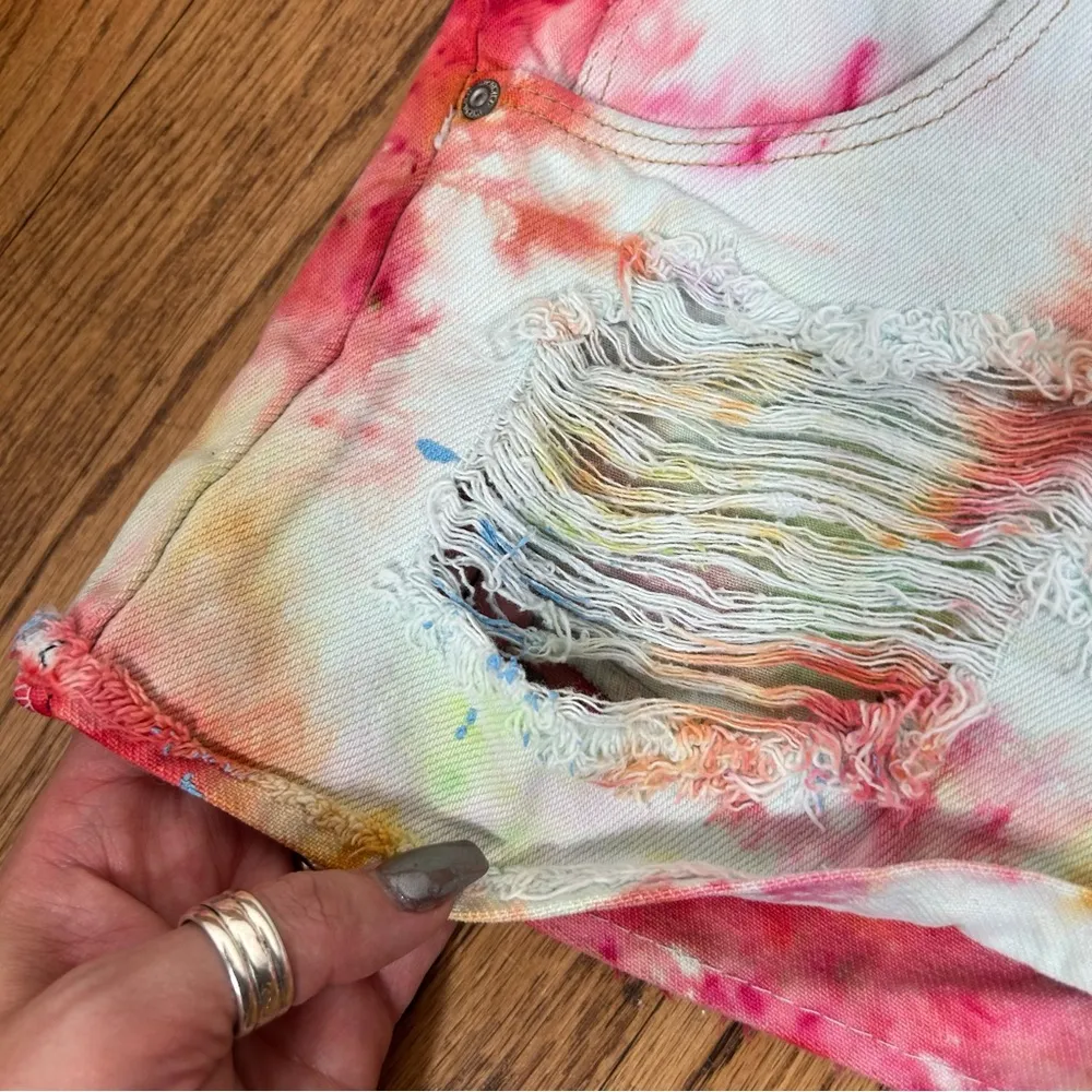 Vintage Wrangler Tie Dye Distressed Cut Off Denim Shorts Size 27 - Image 8