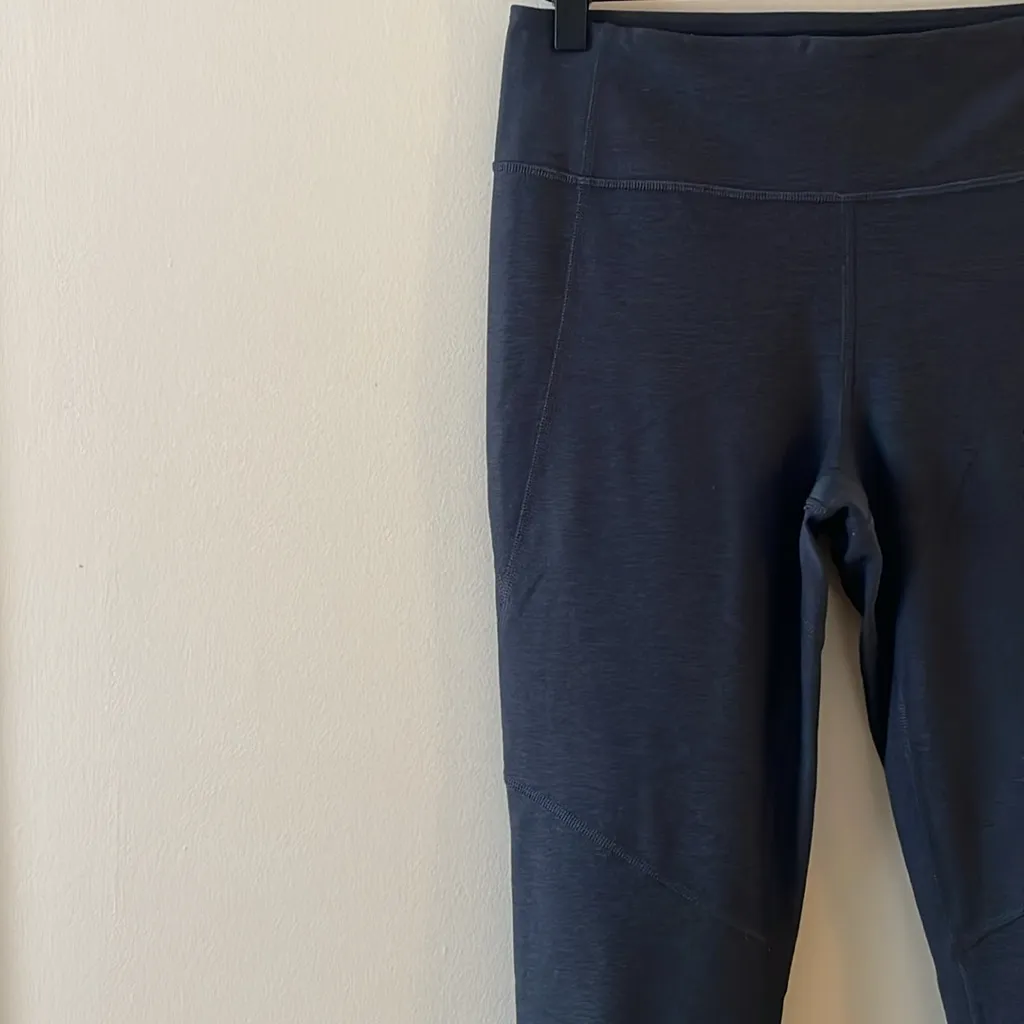 OUTDOOR VOICES Warmup 3/4 Length Leggings in Charcoal Gray Size M - Image 8