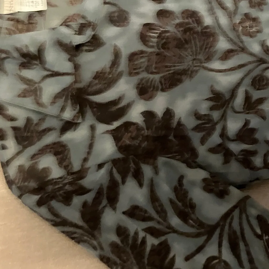 FINAL MARKDOWN Nikibiki Elegant sheer top large - Image 8