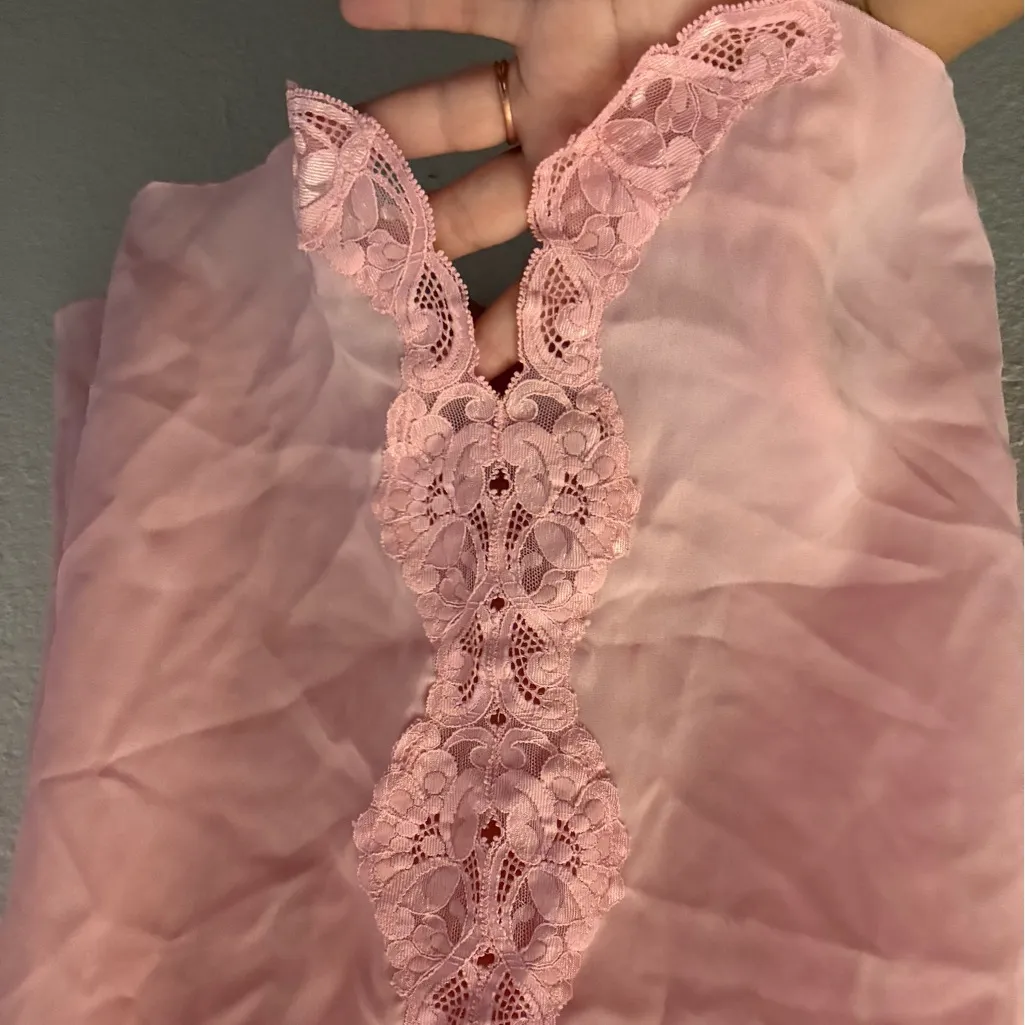 Victoria's Secret Vintage Pink Chemise with Lace & Bows L - Image 4