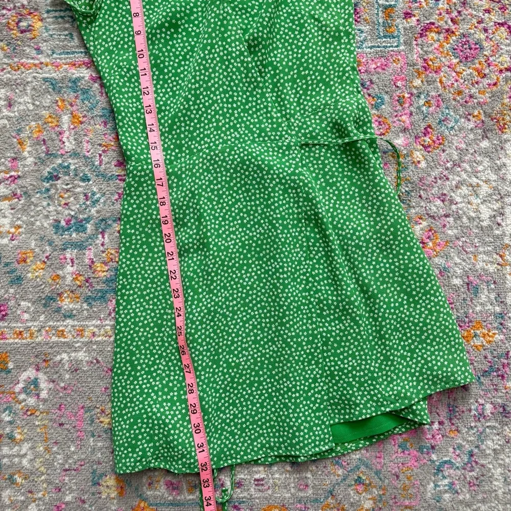 Reformation Dawn Green White Floral Short Sleeve Wrap Mini Dress Women’s Size XS - Image 5