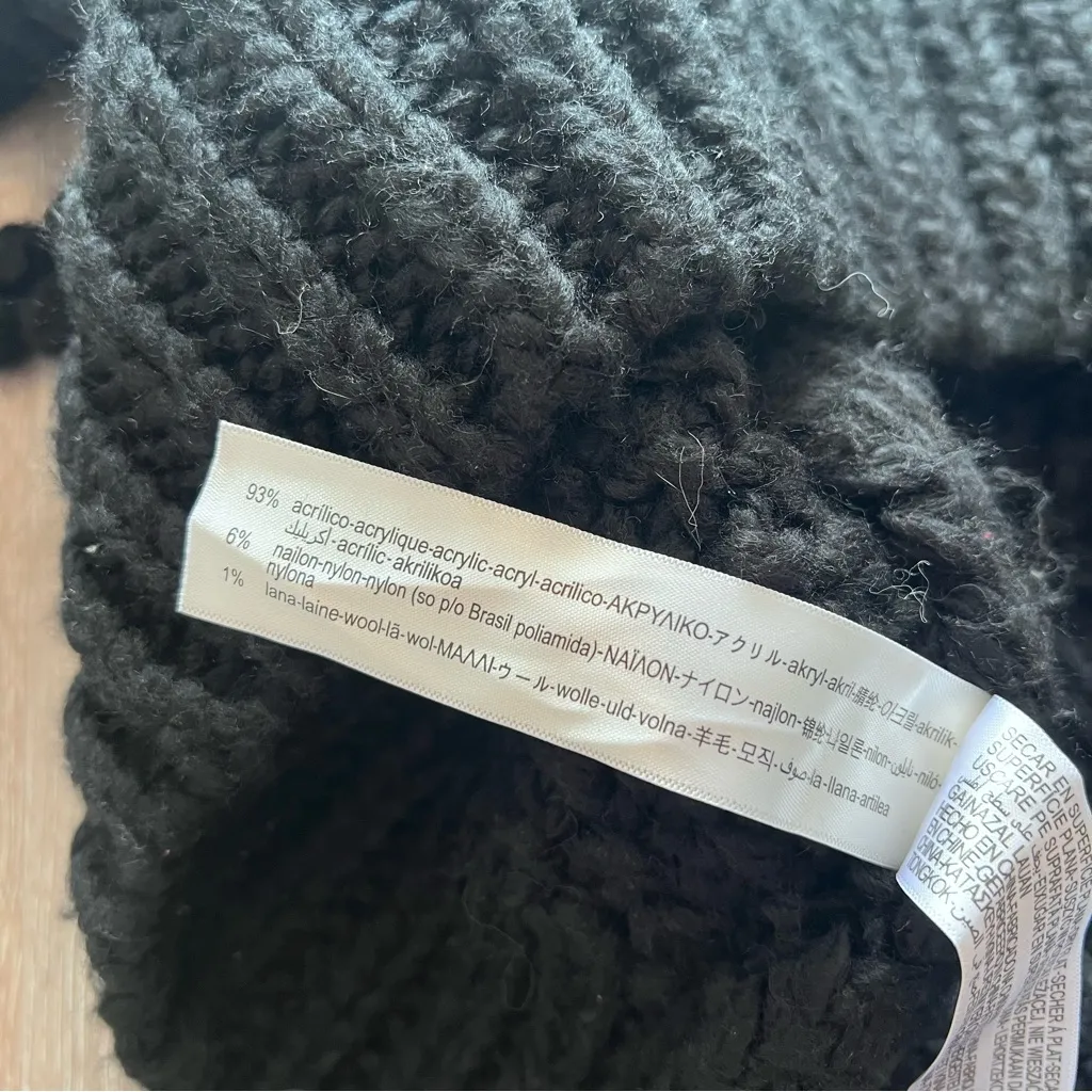 Zara limited edition black ecru knit 3D flower‎ knit sweater - Image 6