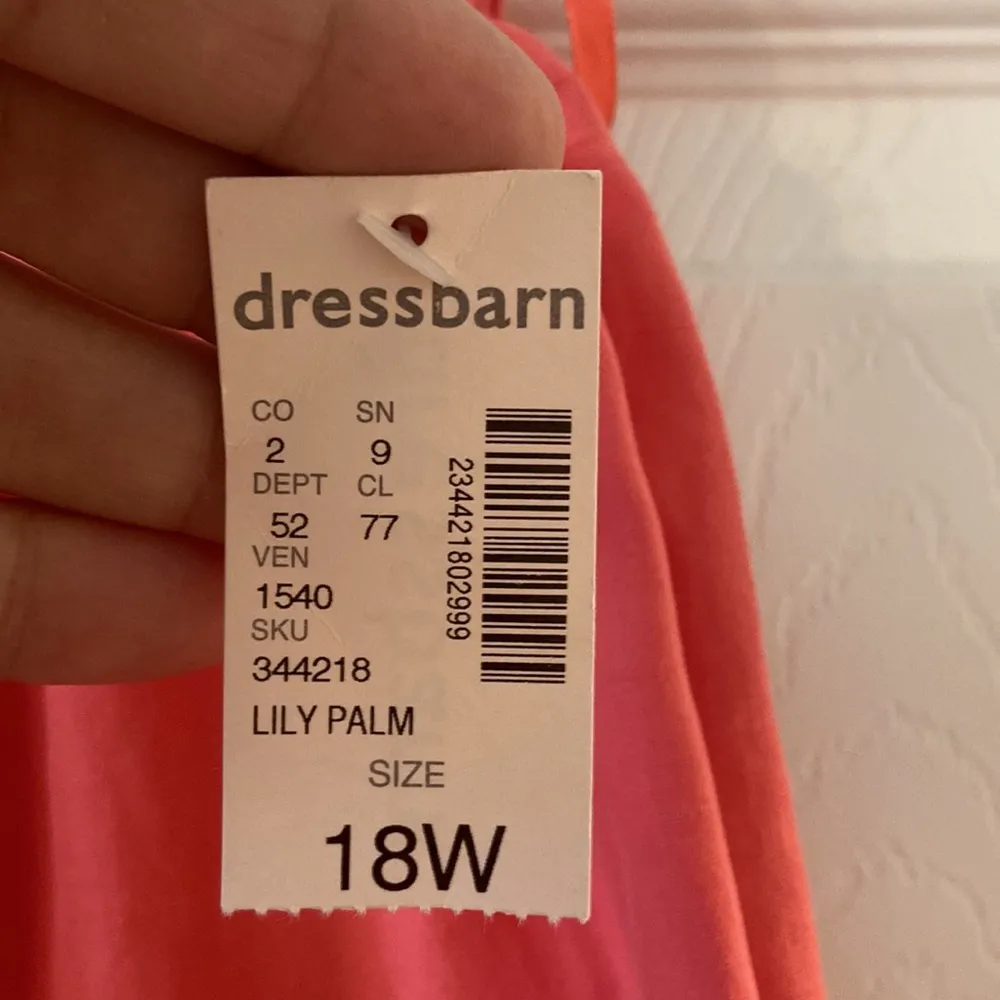 Dress Barn 70%silk and 30% linen Cropped Pants size 18W inseam 22” - Image 3