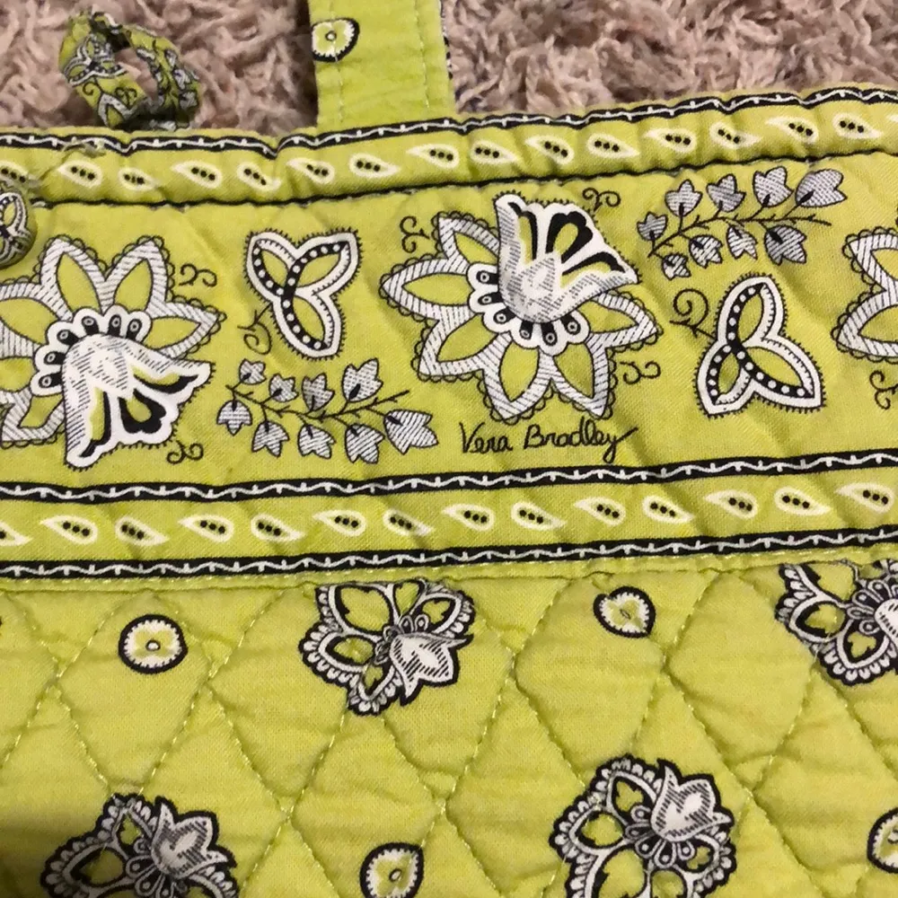Vera Bradley Green Quilted Tote and Coin Purse - Image 3