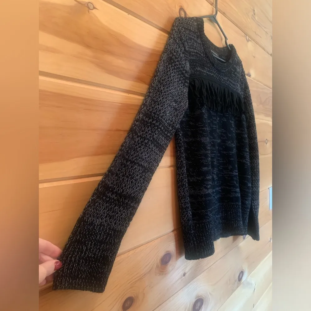 Banana Republic Sweater Small Womens Black Long Sleeve Fringe Knit Wool Pullover - Image 4