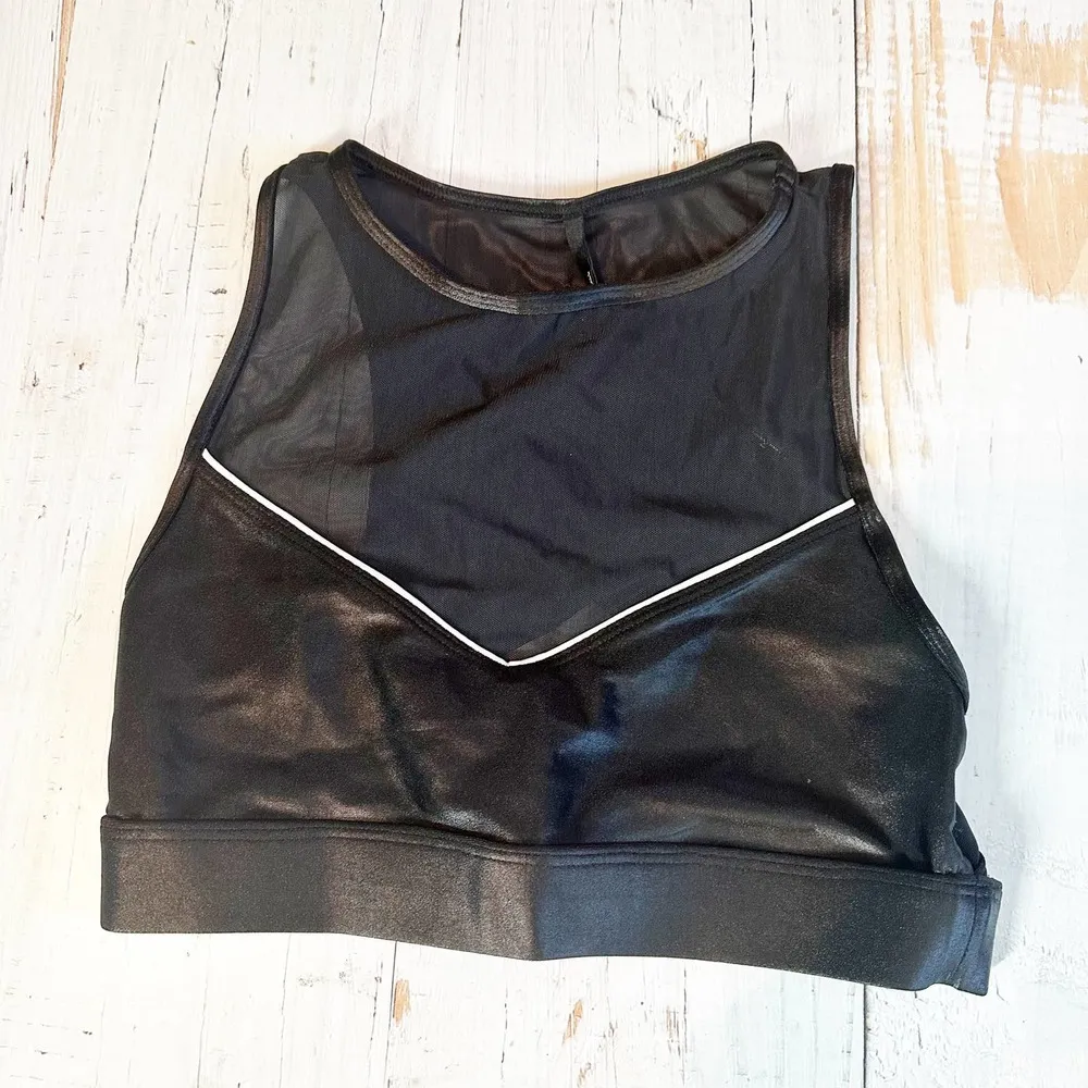 KORAL Vibrant Infinity Activewear Sports Bra Black Size Small - Image 3