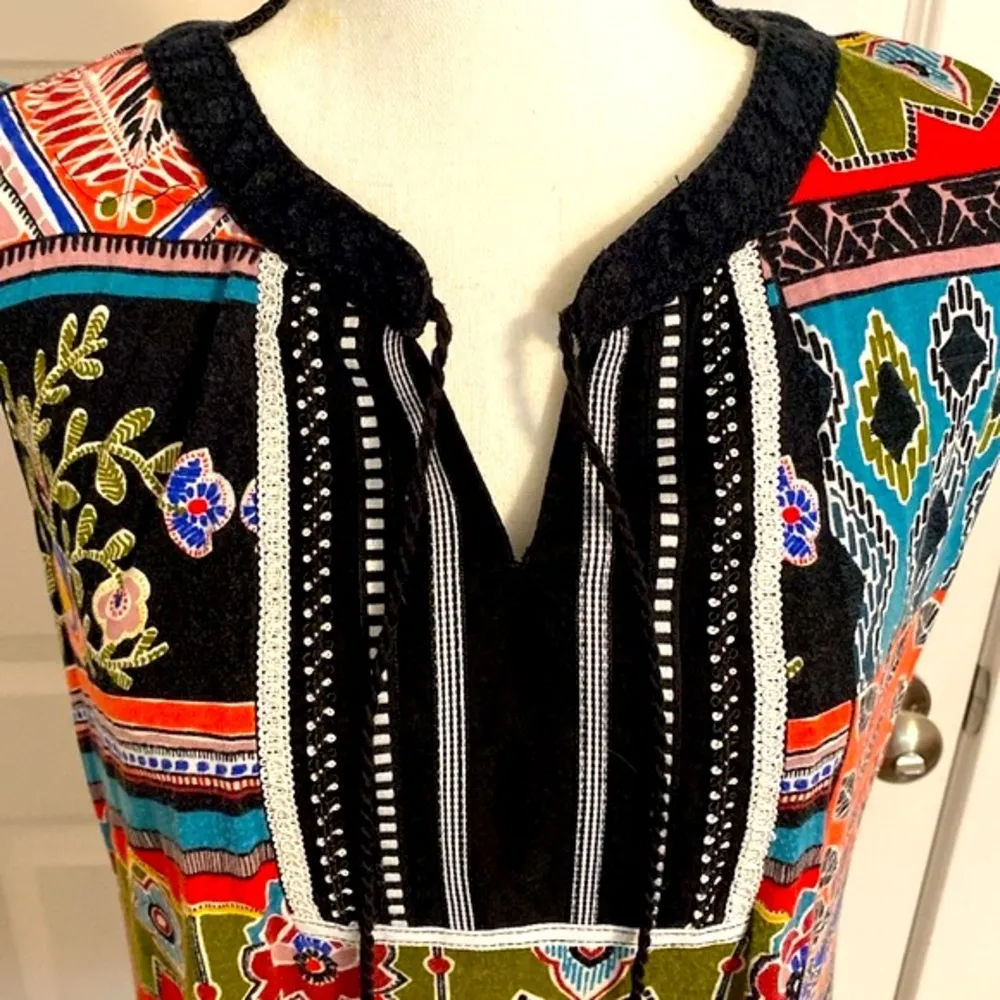 Rxb|| Black print buttery soft tank top with tassel accents Size M - Image 4